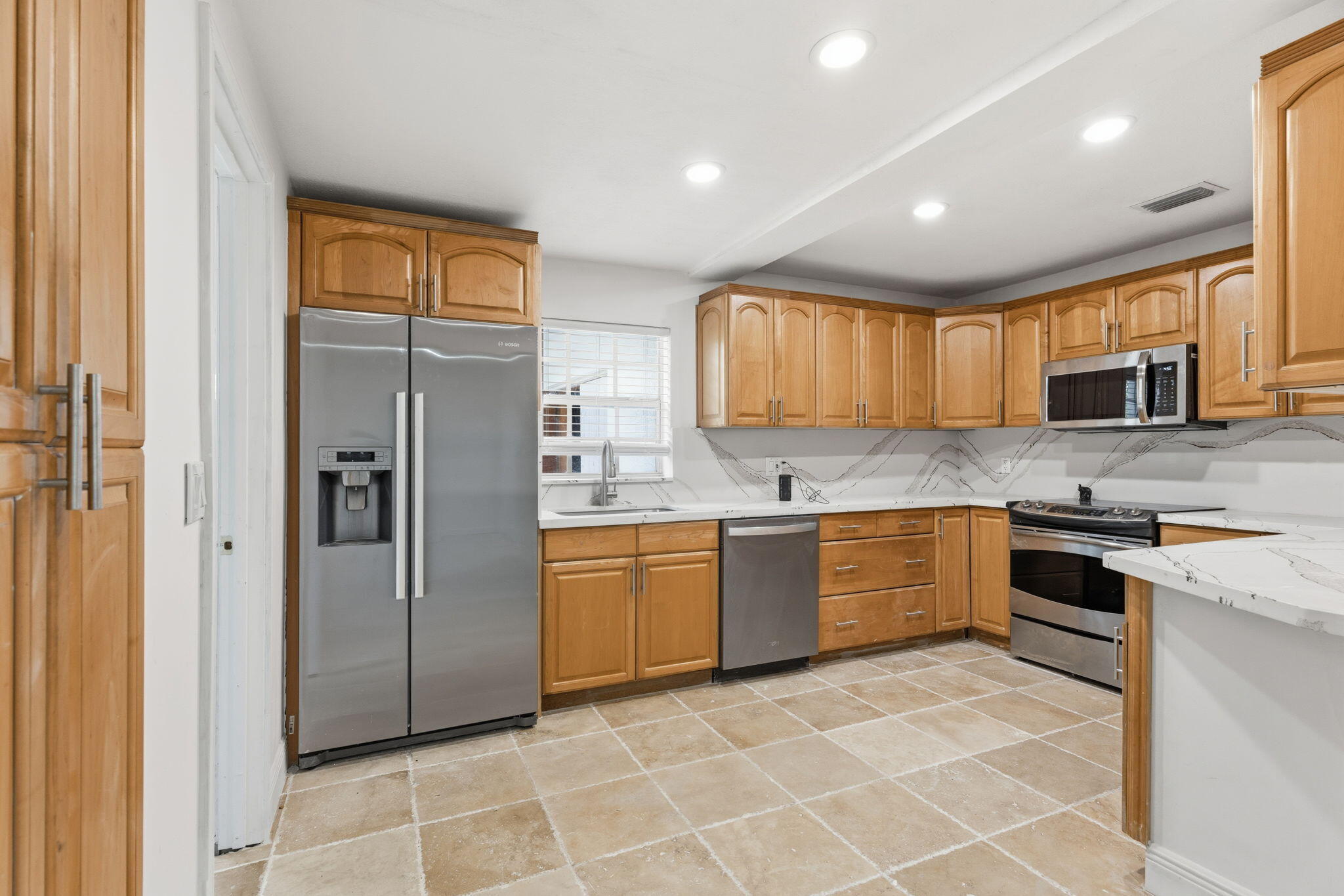 ROSELAND PARK - Residential