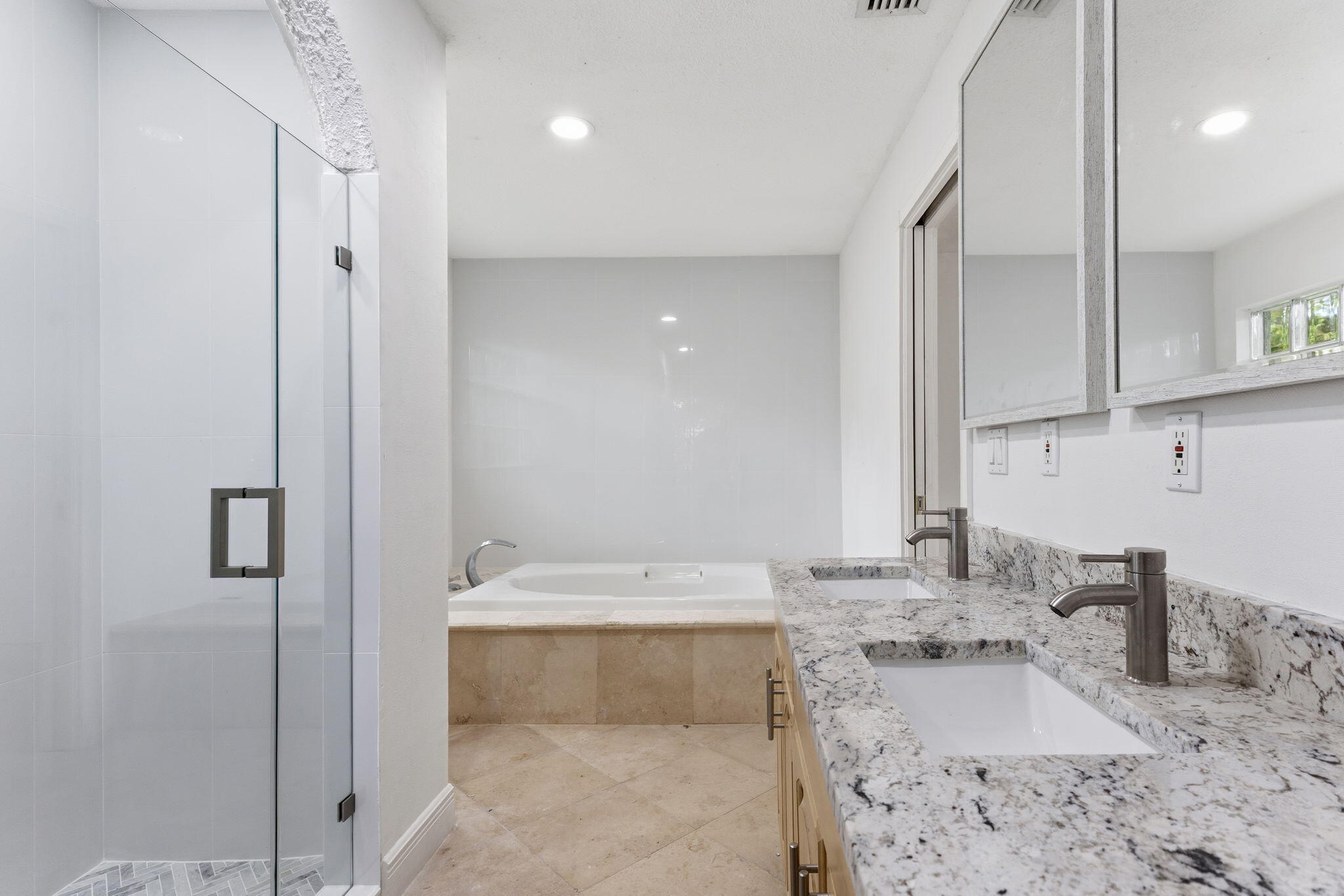 ROSELAND PARK - Residential