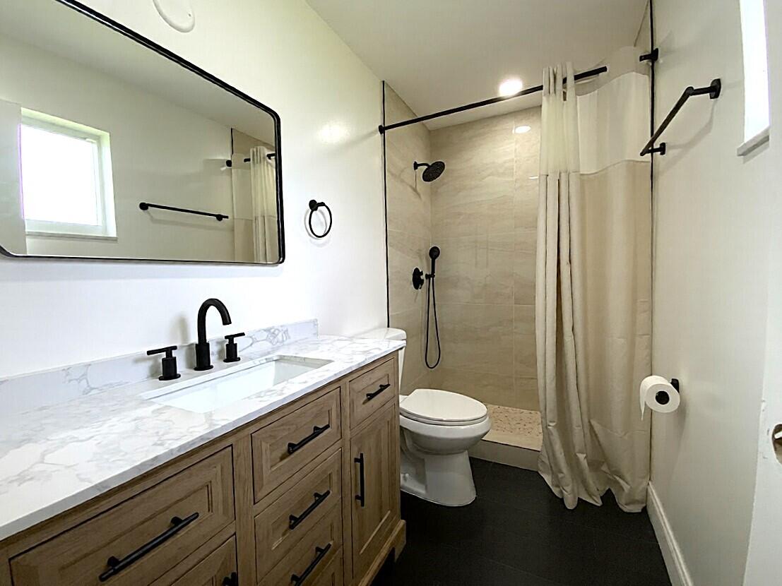 LAUDERDALE LAKES GOLF ESTATES - Residential Lease