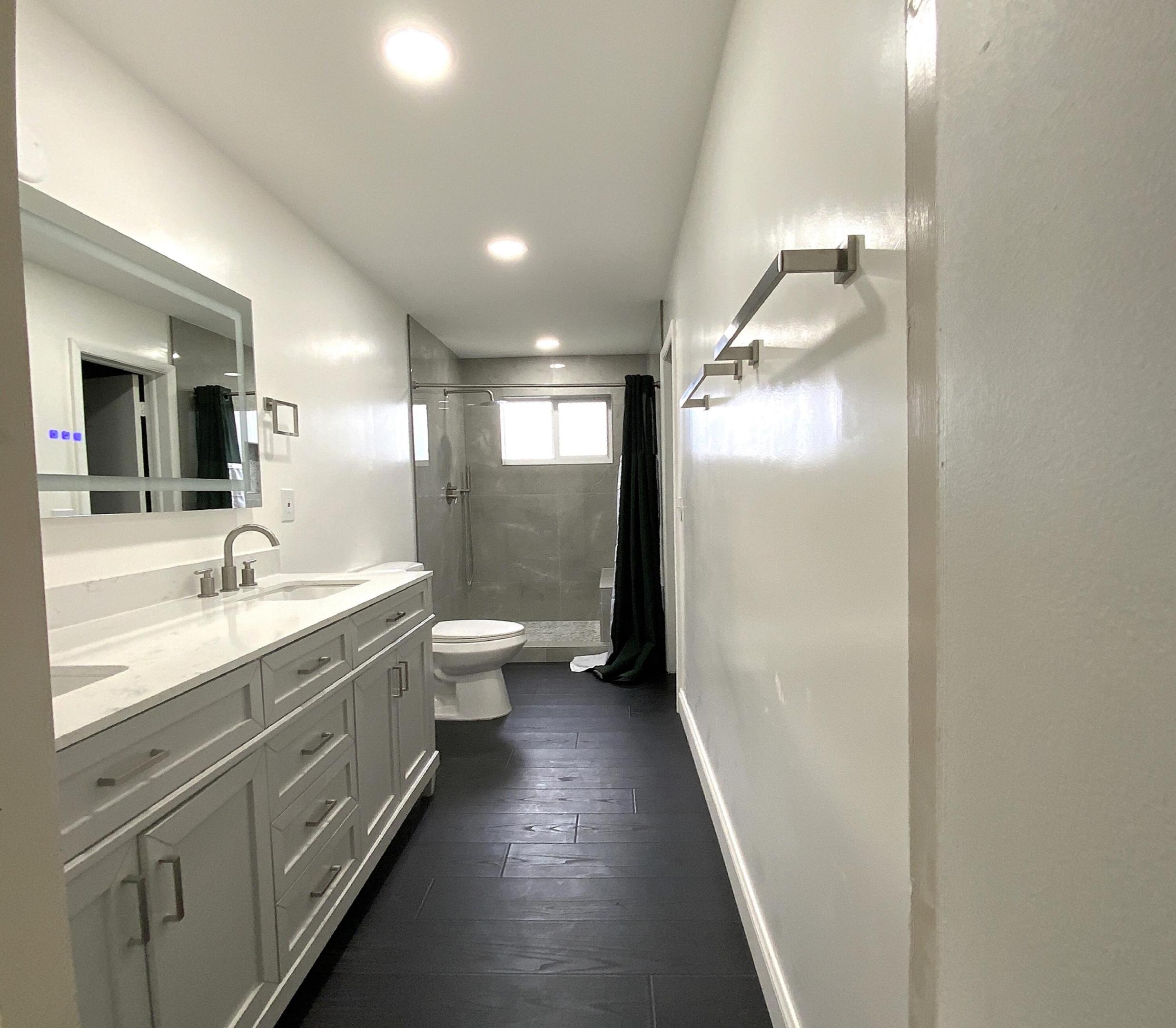 LAUDERDALE LAKES GOLF ESTATES - Residential Lease