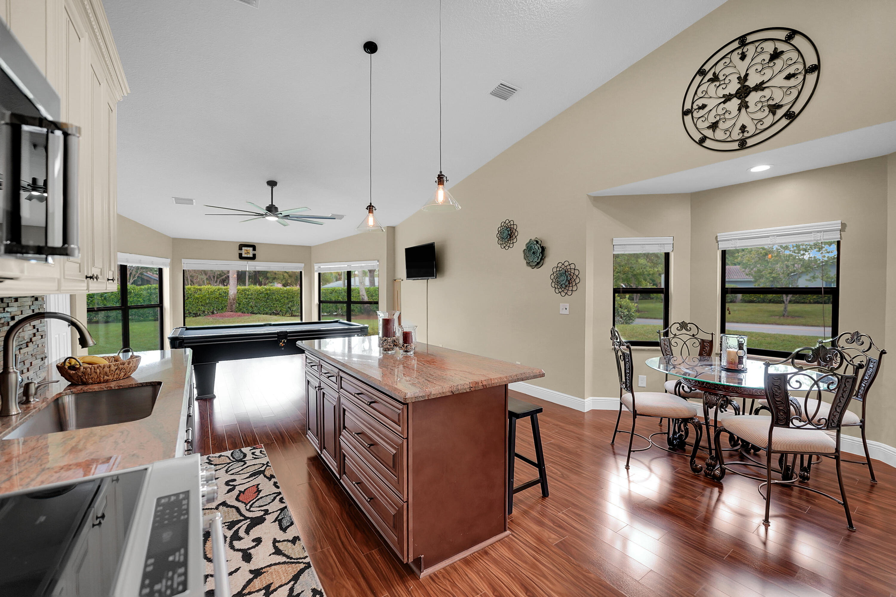 PINE RIDGE NORTH - Residential