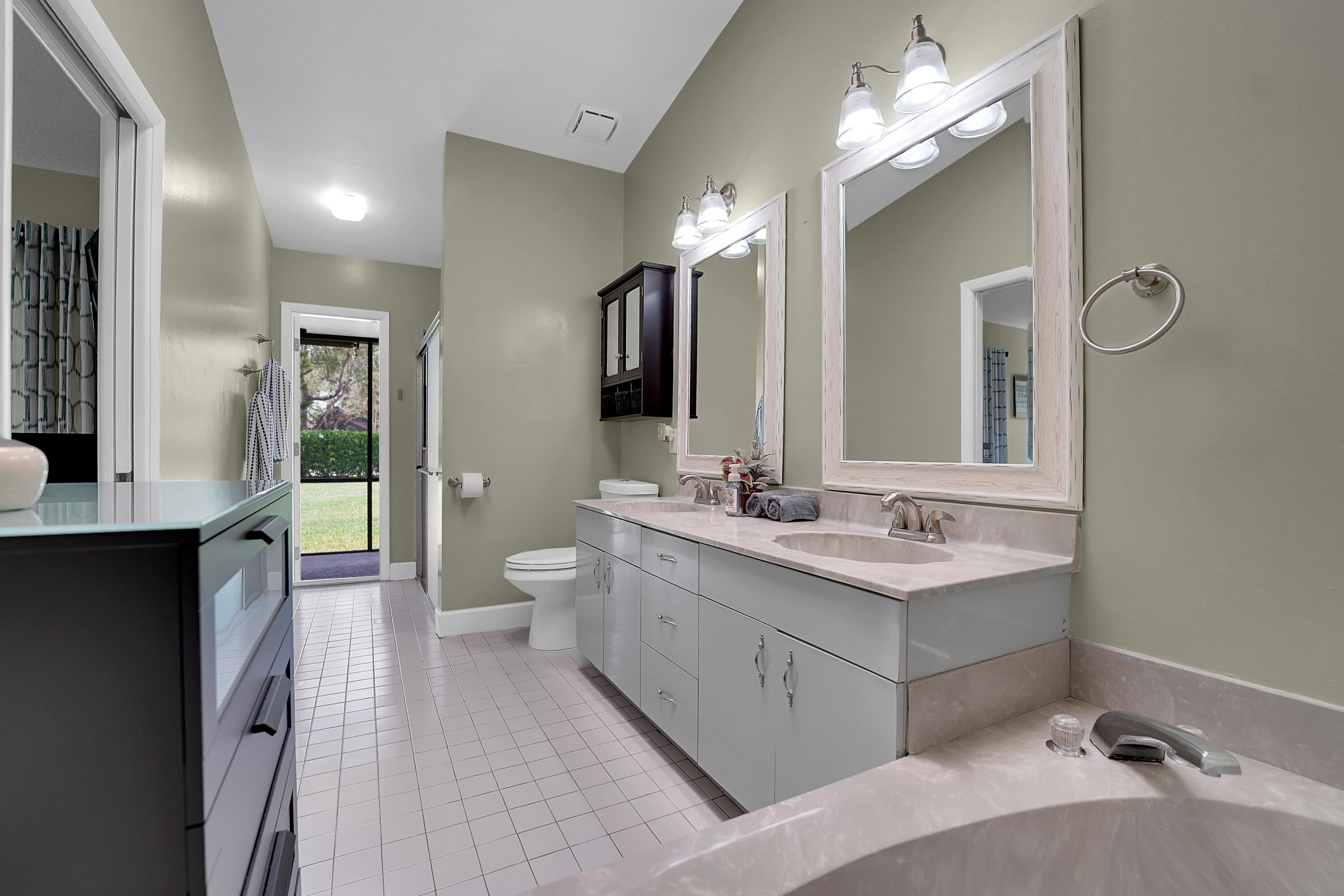 PINE RIDGE NORTH - Residential