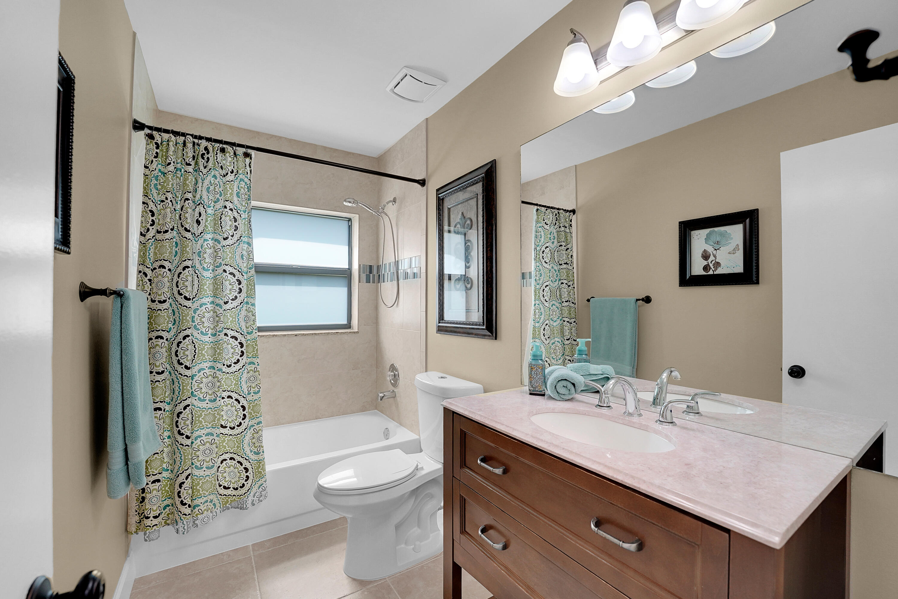 PINE RIDGE NORTH - Residential