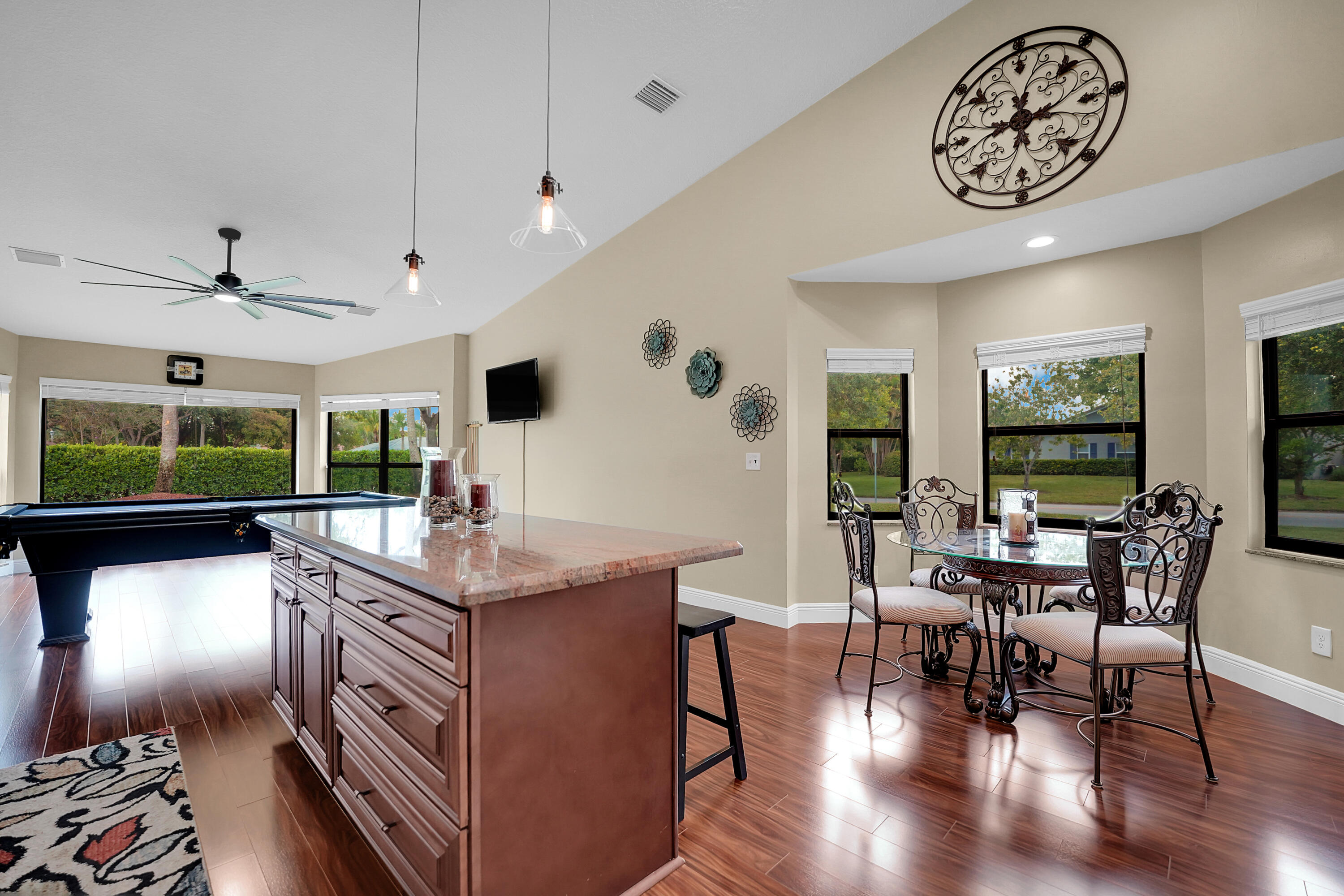 PINE RIDGE NORTH - Residential