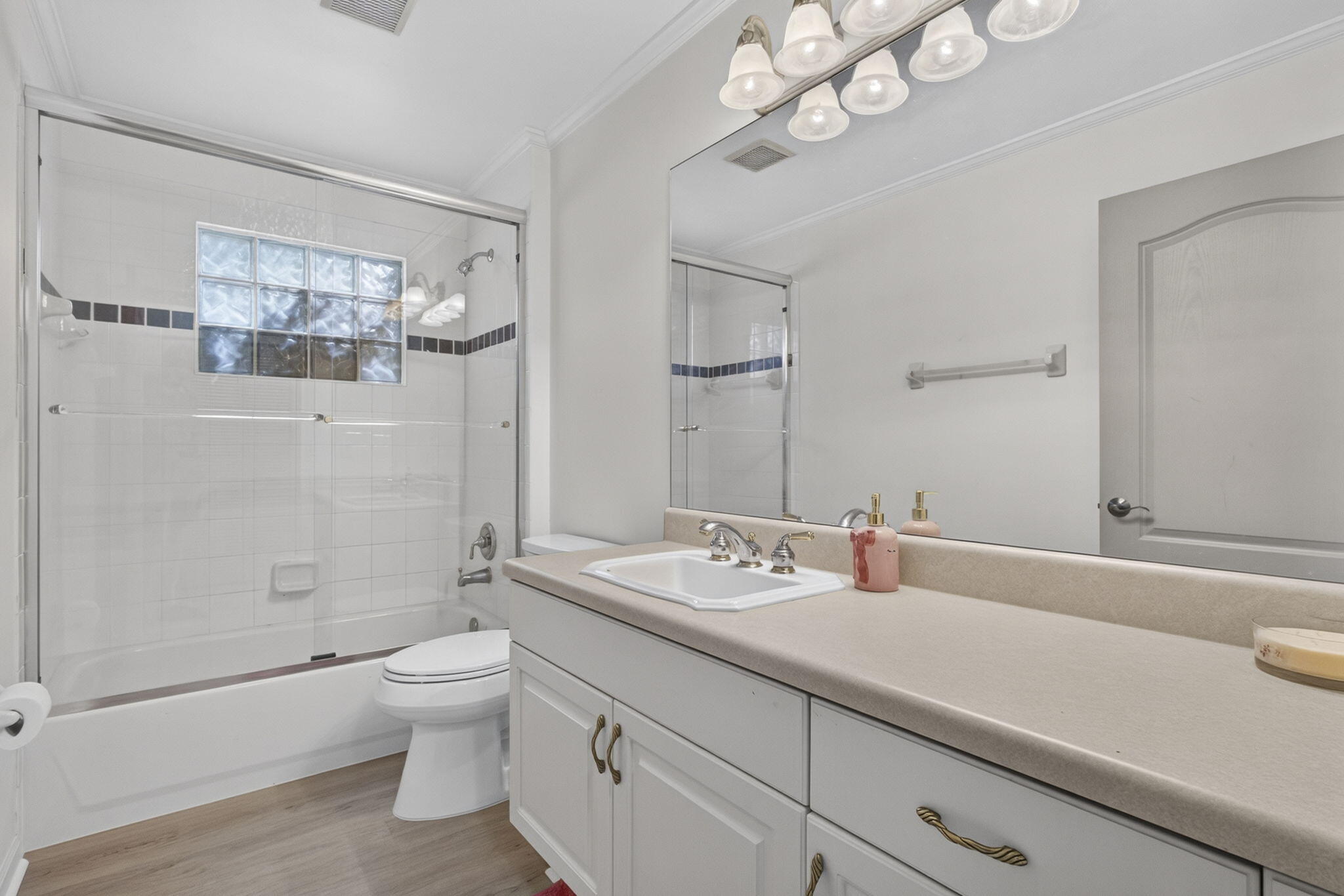 THOROUGHBRED LAKE ESTATES 1 - Residential