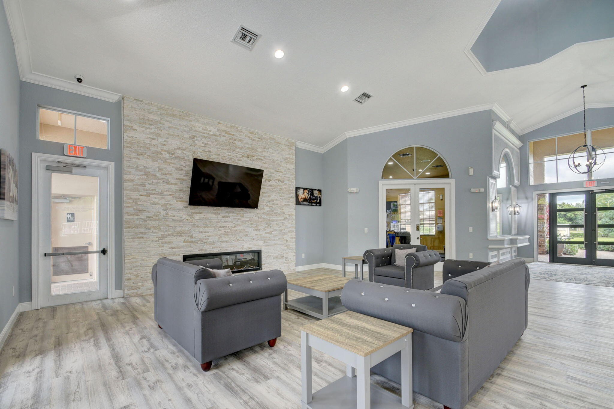 THOROUGHBRED LAKE ESTATES 1 - Residential
