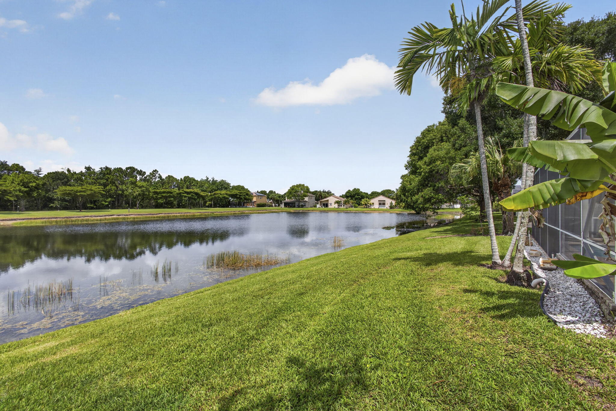 THOROUGHBRED LAKE ESTATES 1 - Residential