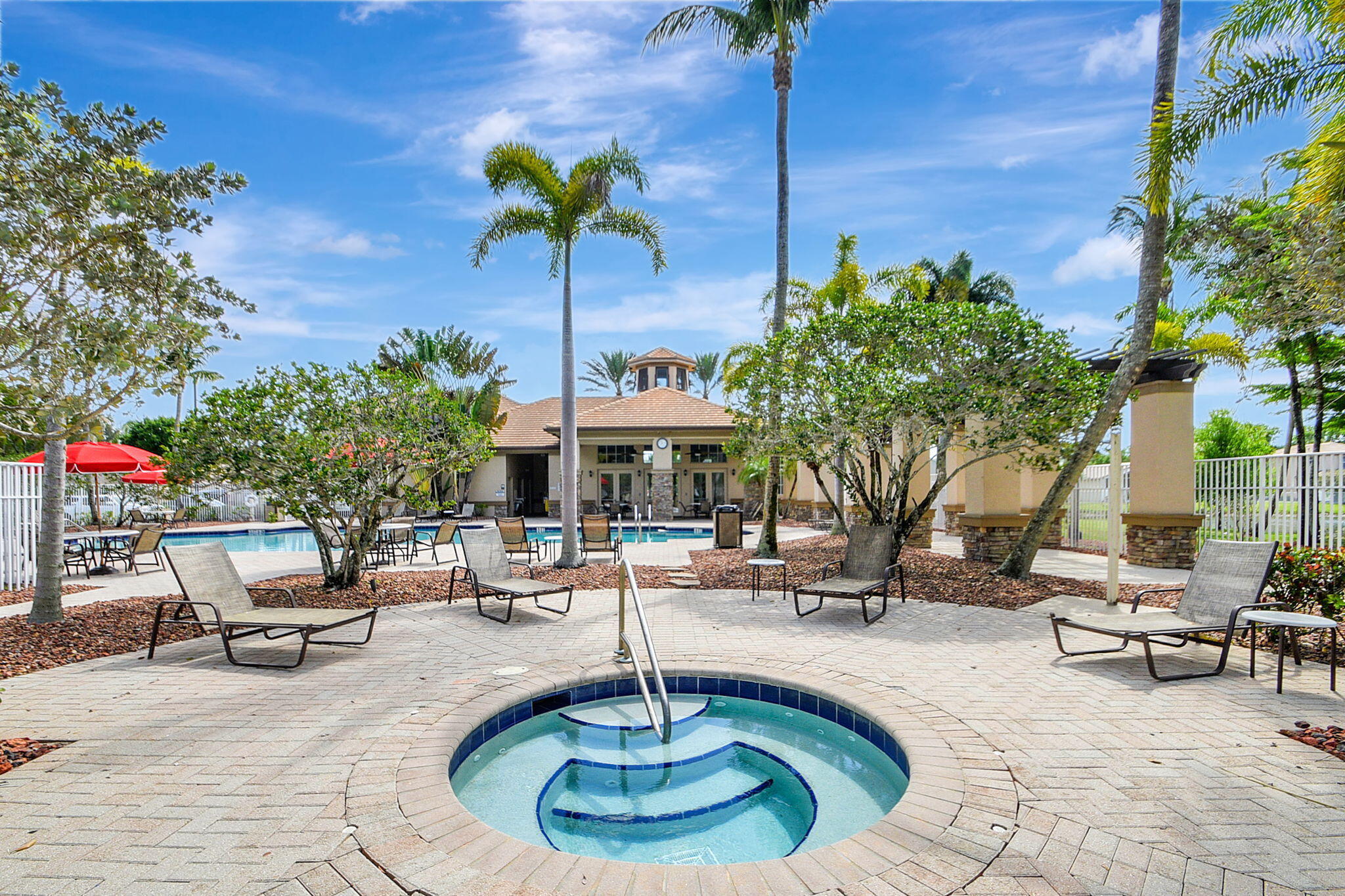 THOROUGHBRED LAKE ESTATES 1 - Residential