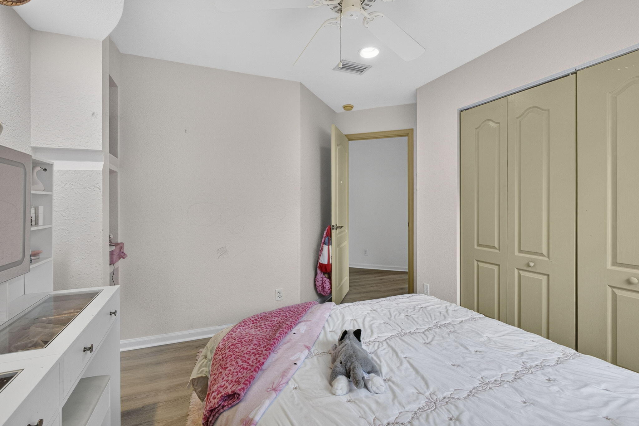 THOROUGHBRED LAKE ESTATES 1 - Residential