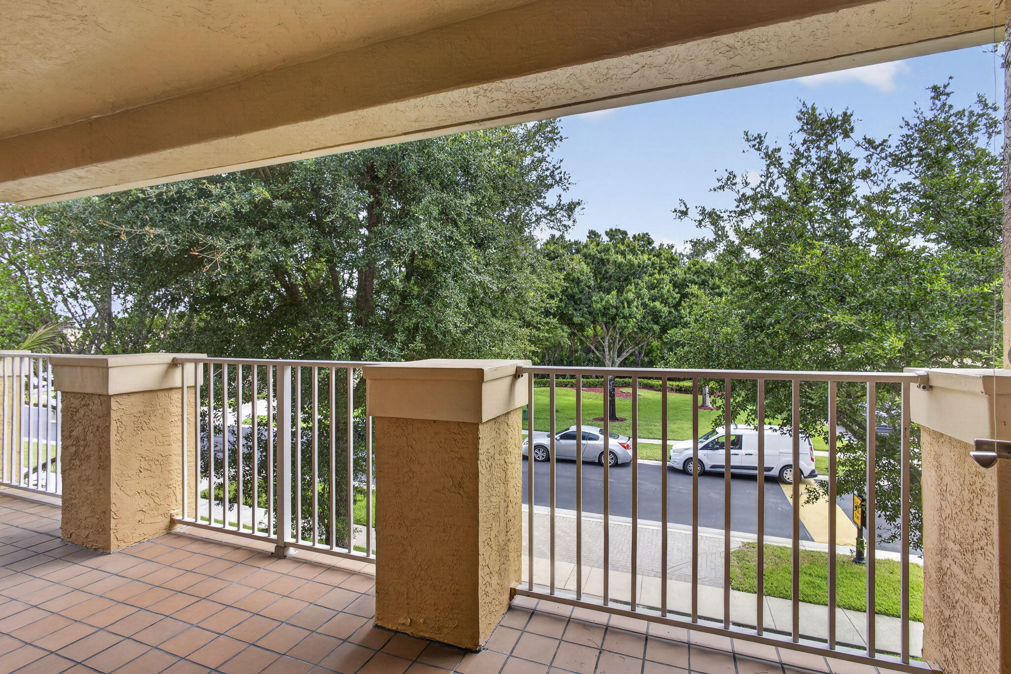 THOROUGHBRED LAKE ESTATES 1 - Residential
