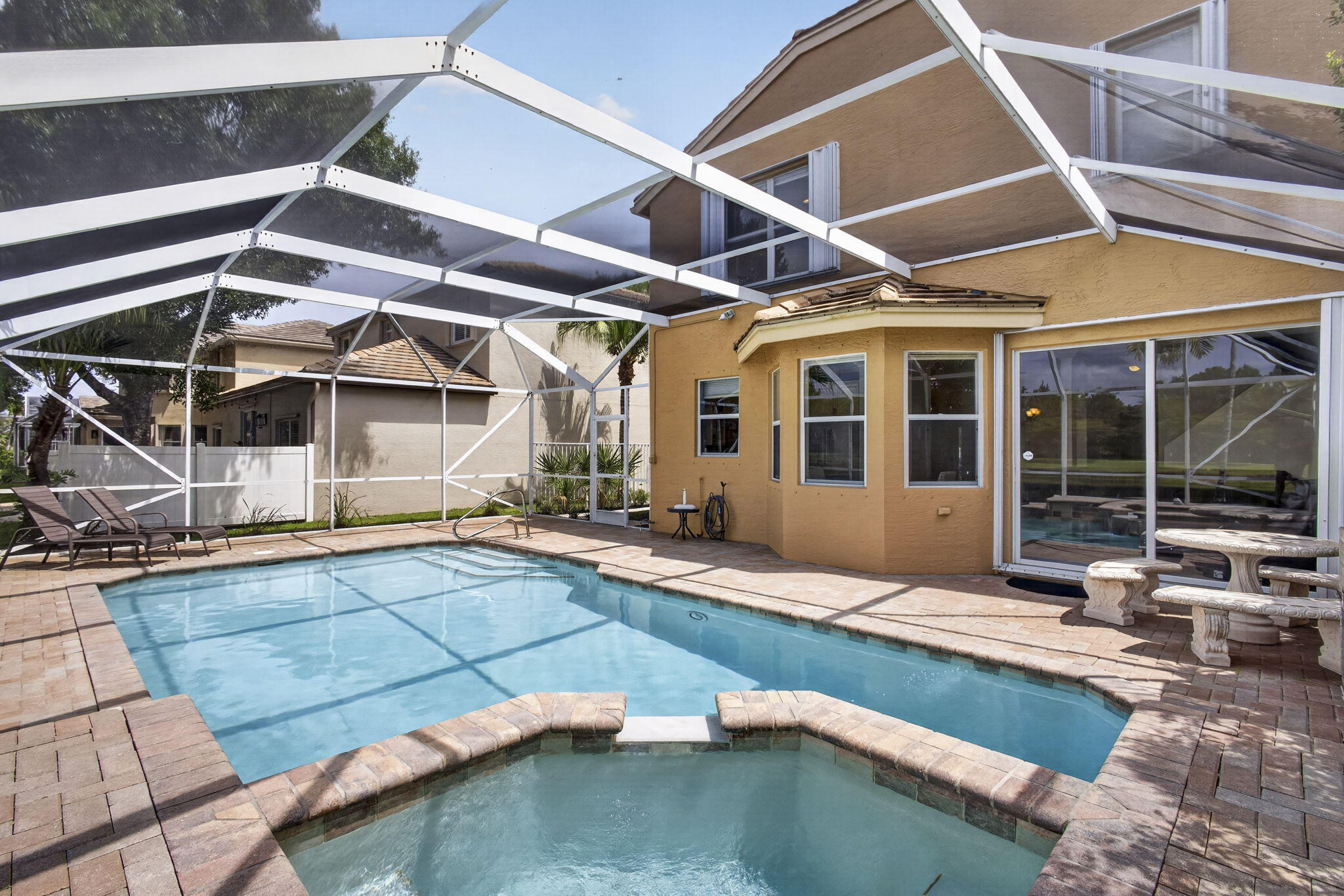 THOROUGHBRED LAKE ESTATES 1 - Residential