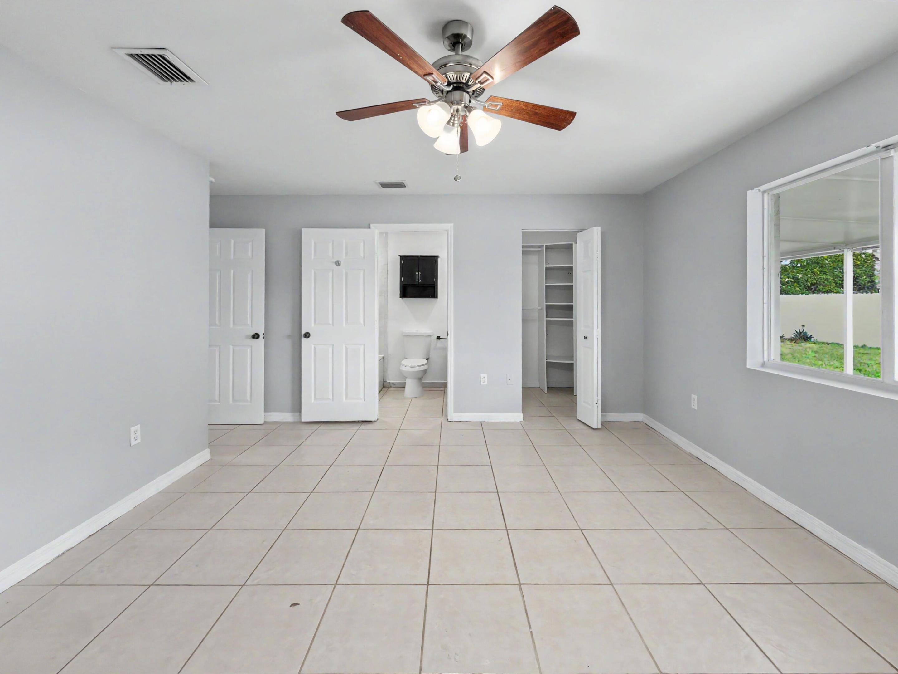 PRINCETON SQUARE SUB - Residential Lease