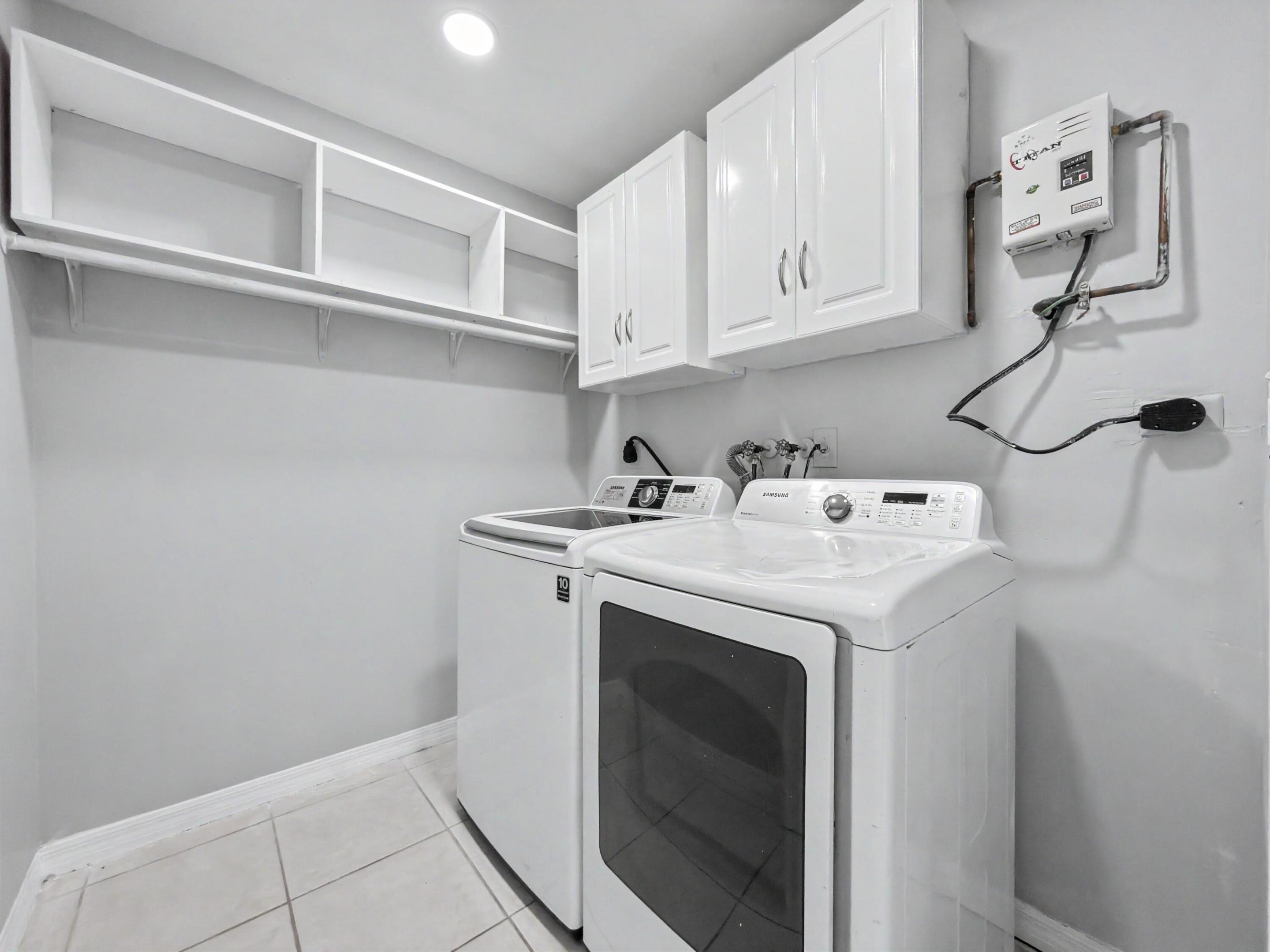 PRINCETON SQUARE SUB - Residential Lease