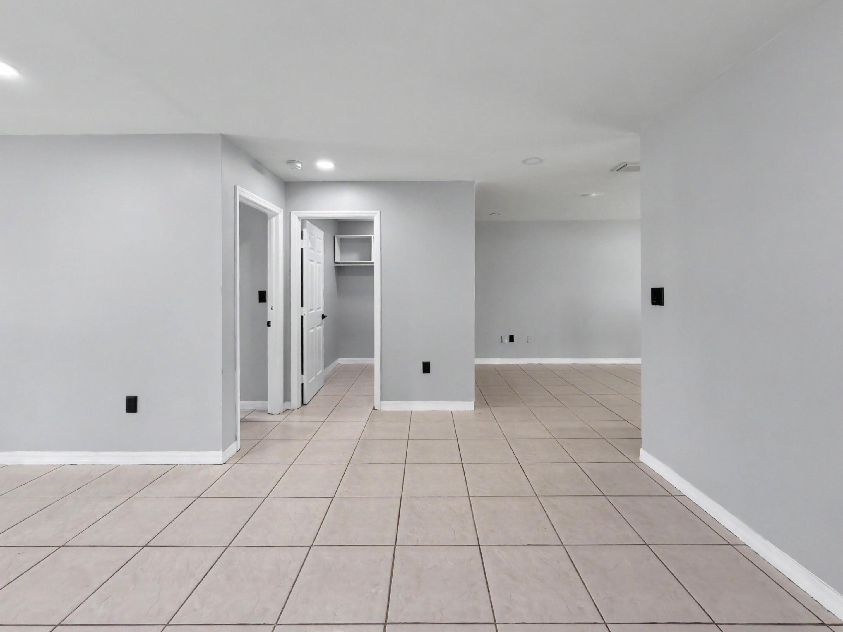 PRINCETON SQUARE SUB - Residential Lease