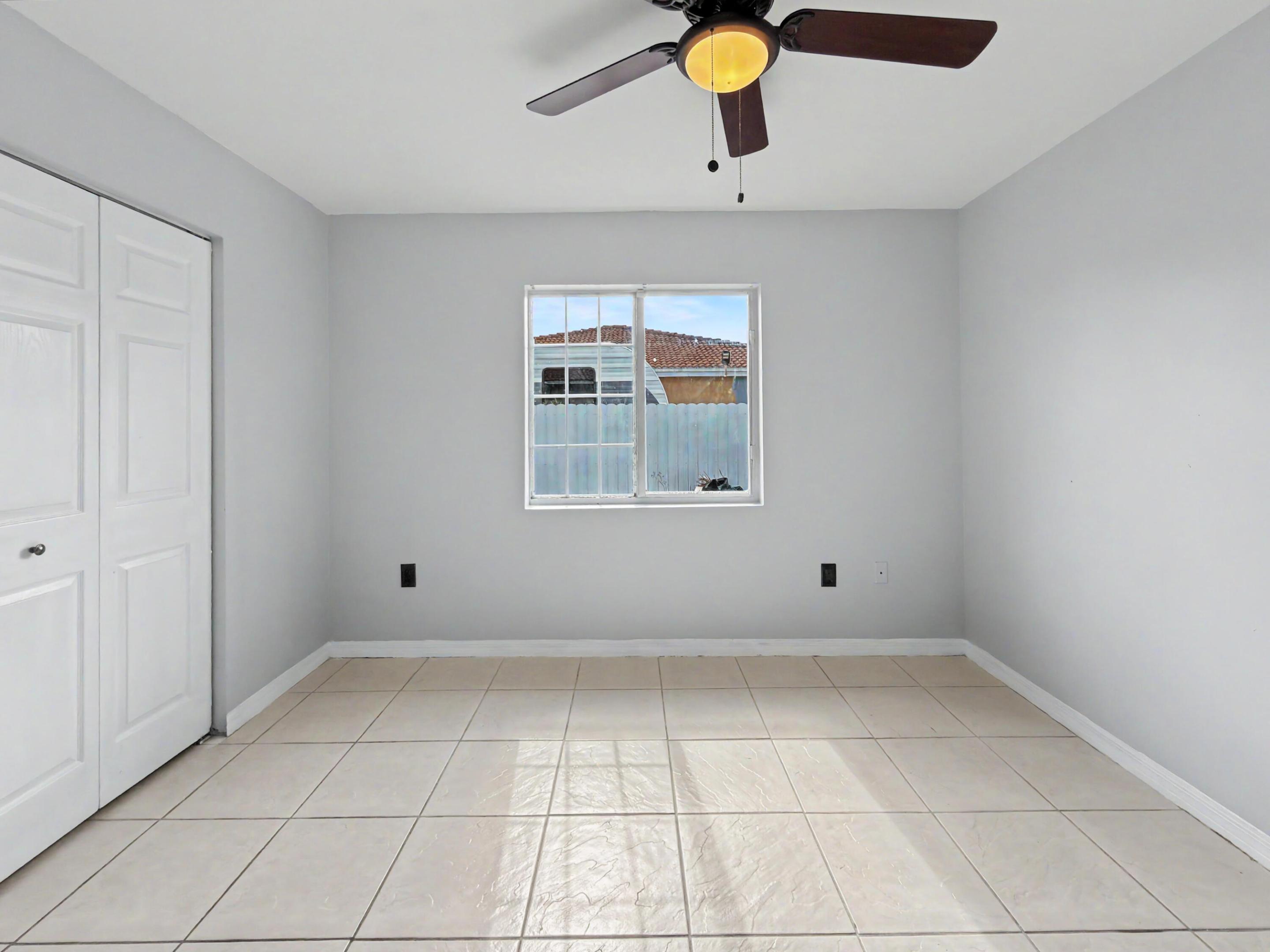 PRINCETON SQUARE SUB - Residential Lease