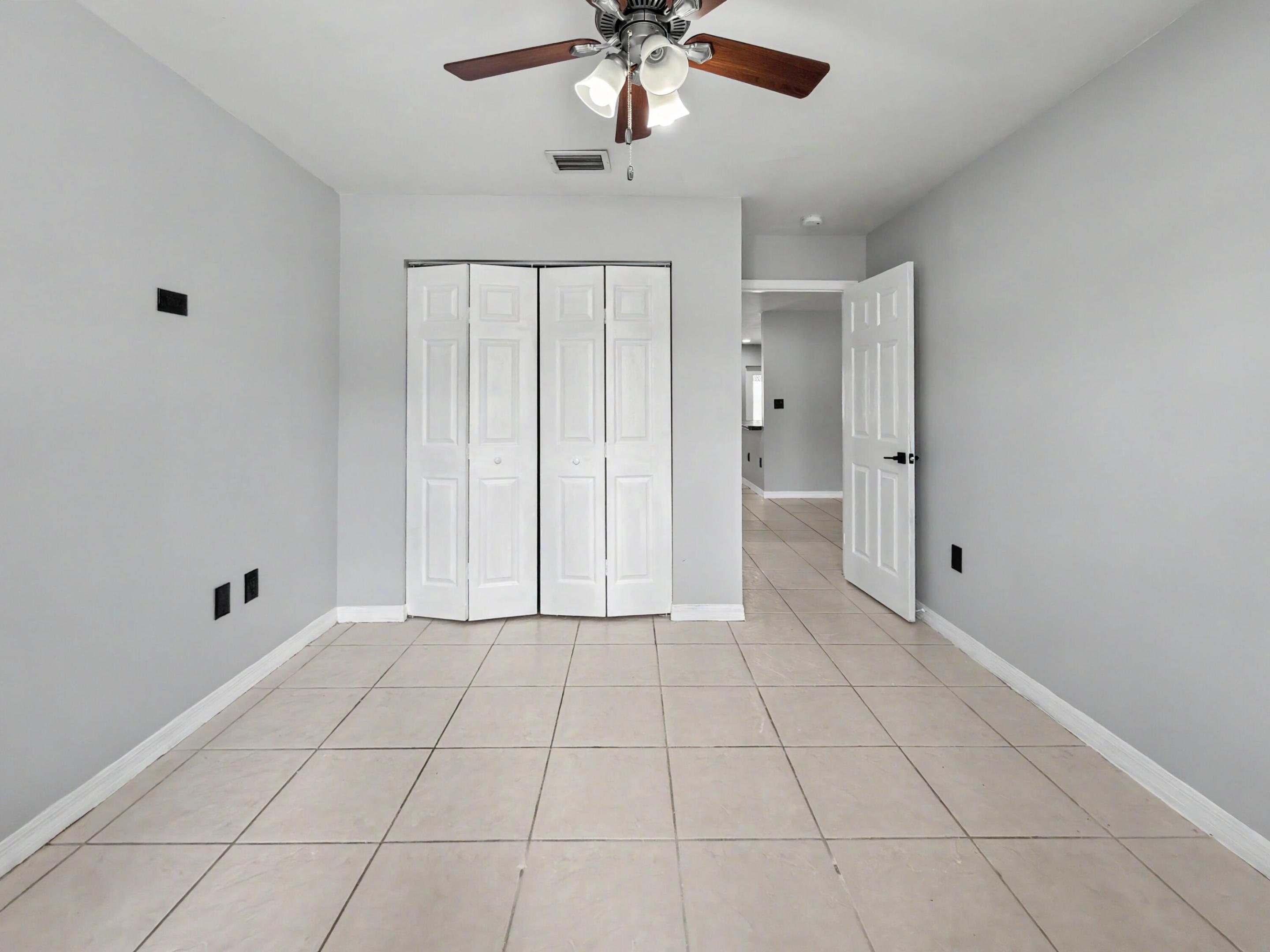 PRINCETON SQUARE SUB - Residential Lease