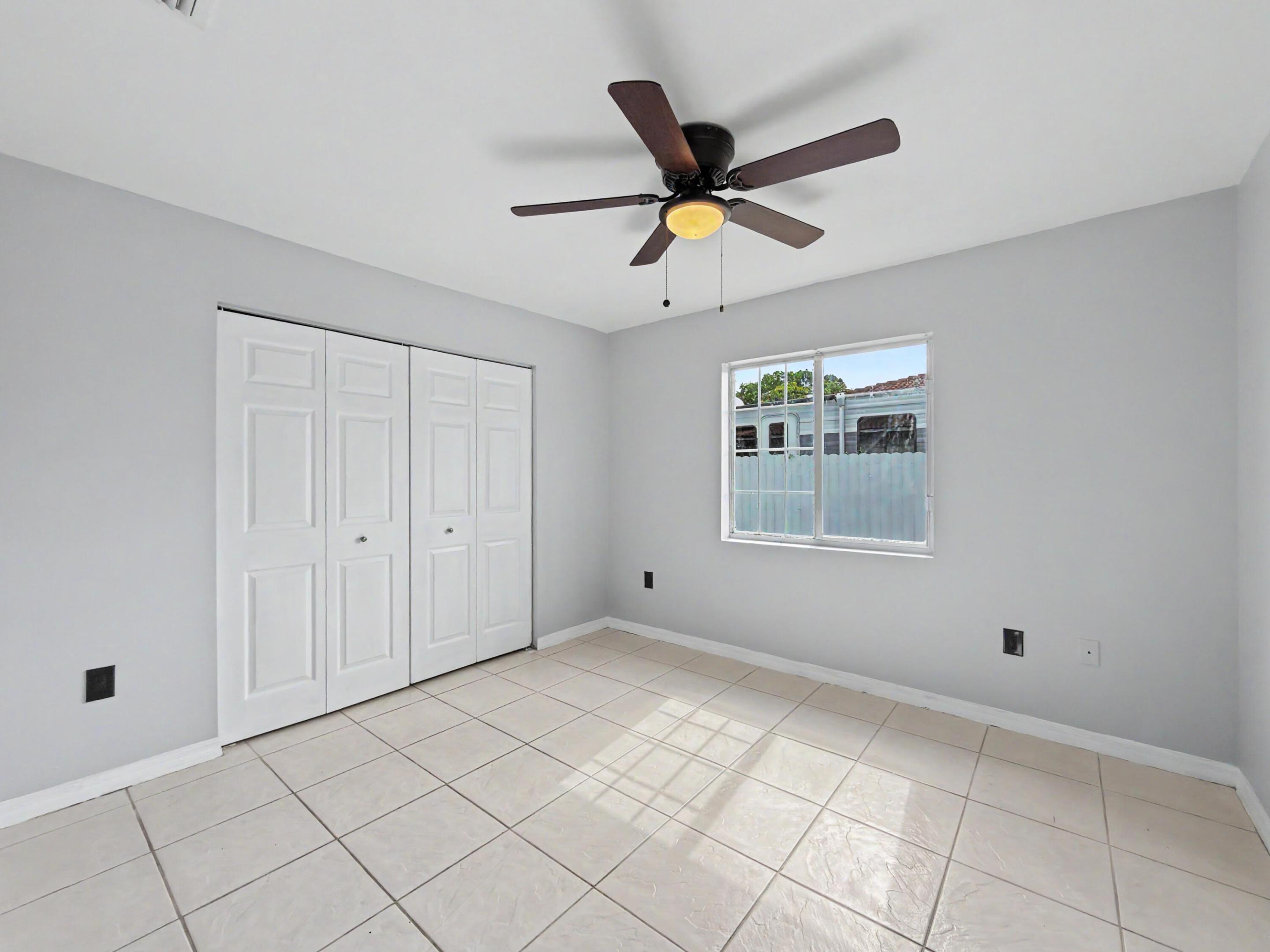 PRINCETON SQUARE SUB - Residential Lease