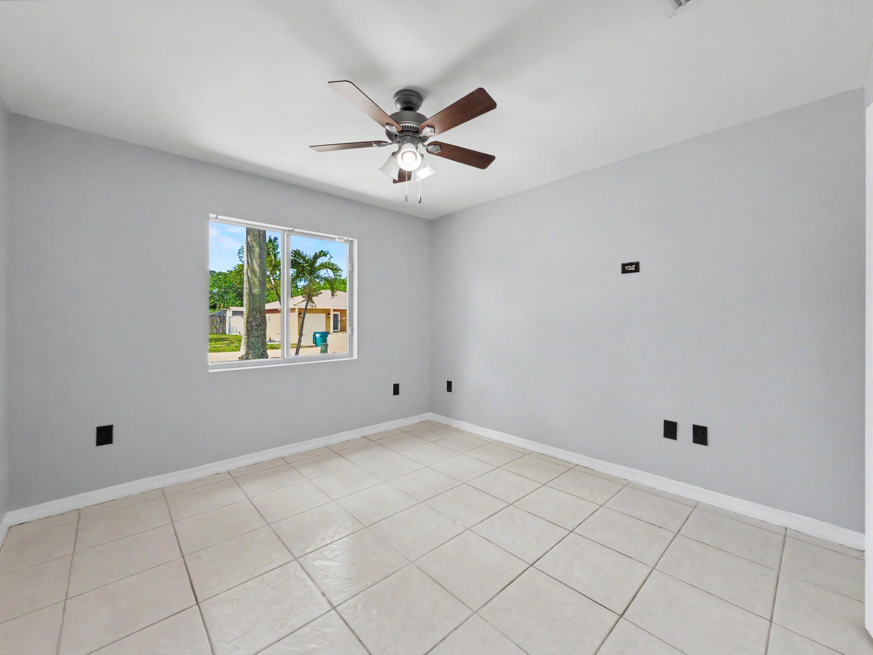 PRINCETON SQUARE SUB - Residential Lease