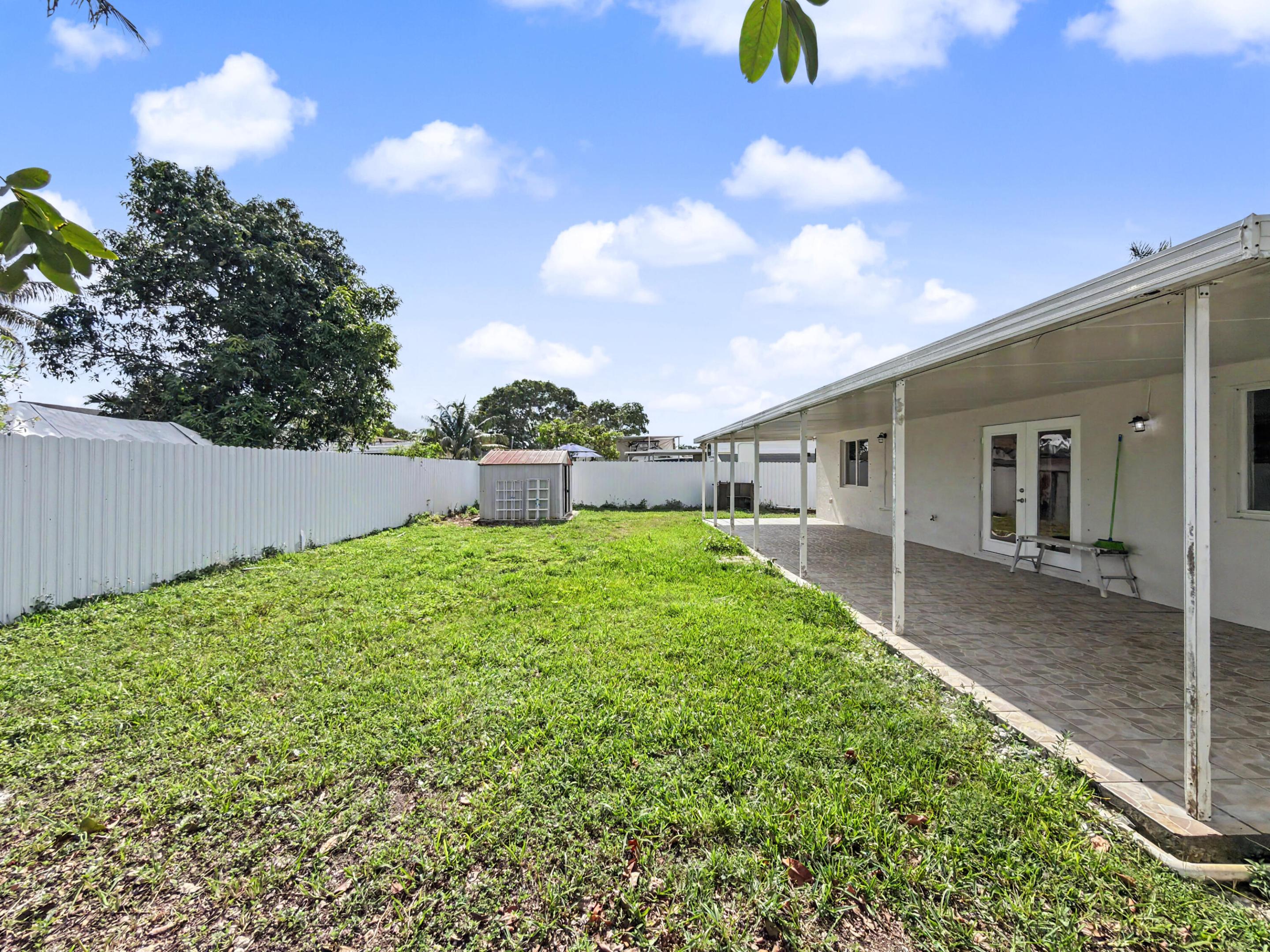 PRINCETON SQUARE SUB - Residential Lease