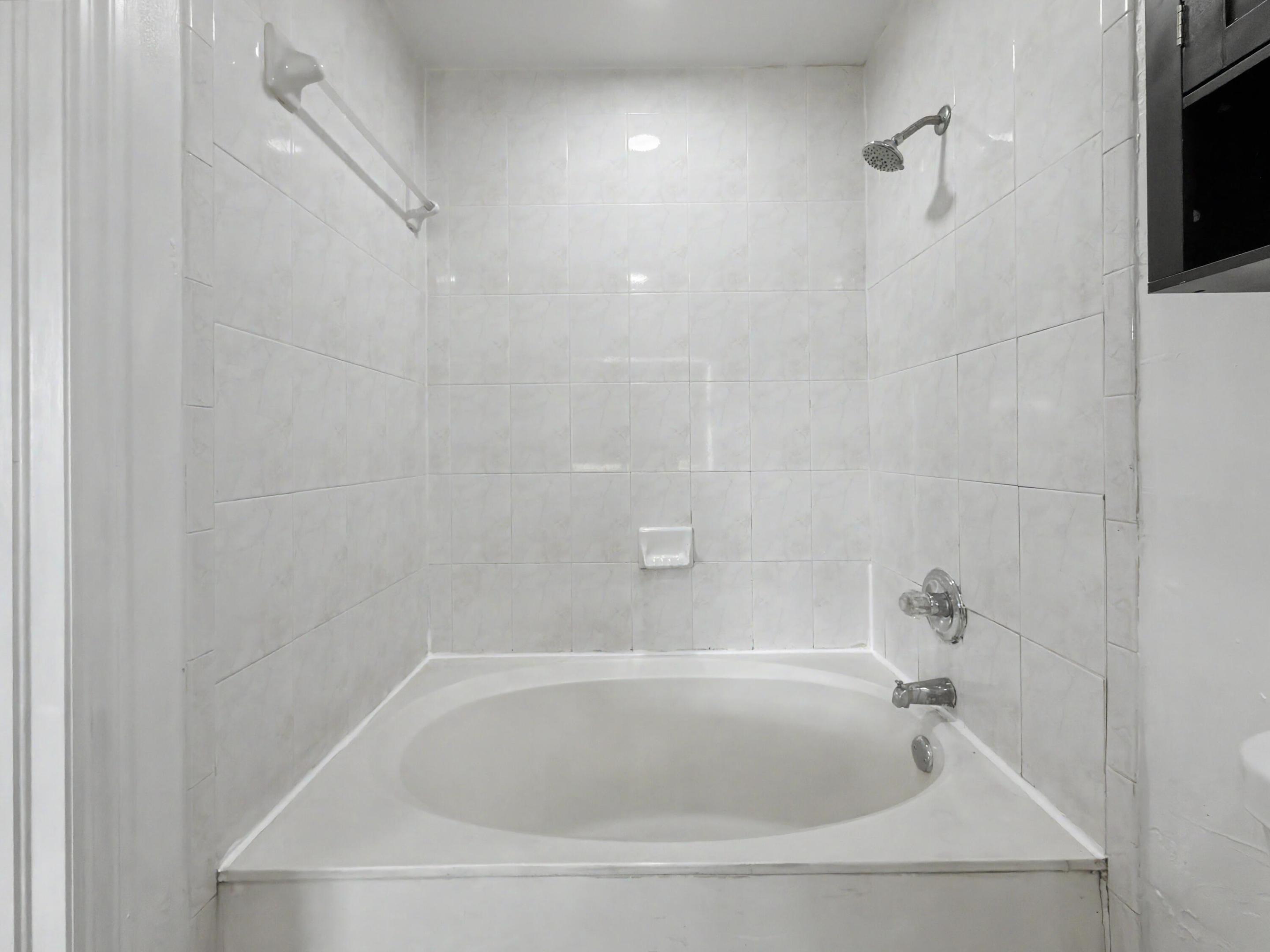 PRINCETON SQUARE SUB - Residential Lease