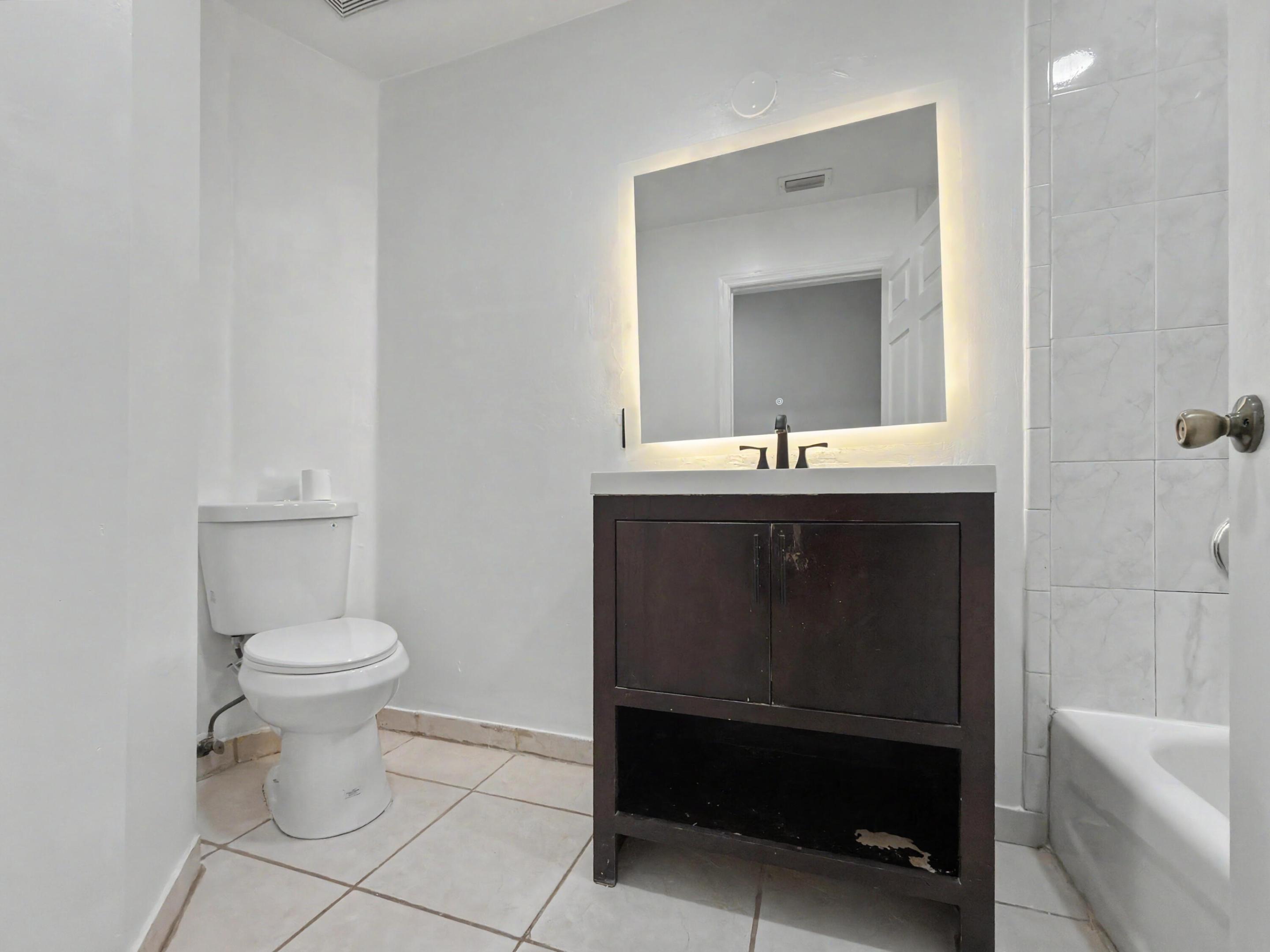 PRINCETON SQUARE SUB - Residential Lease