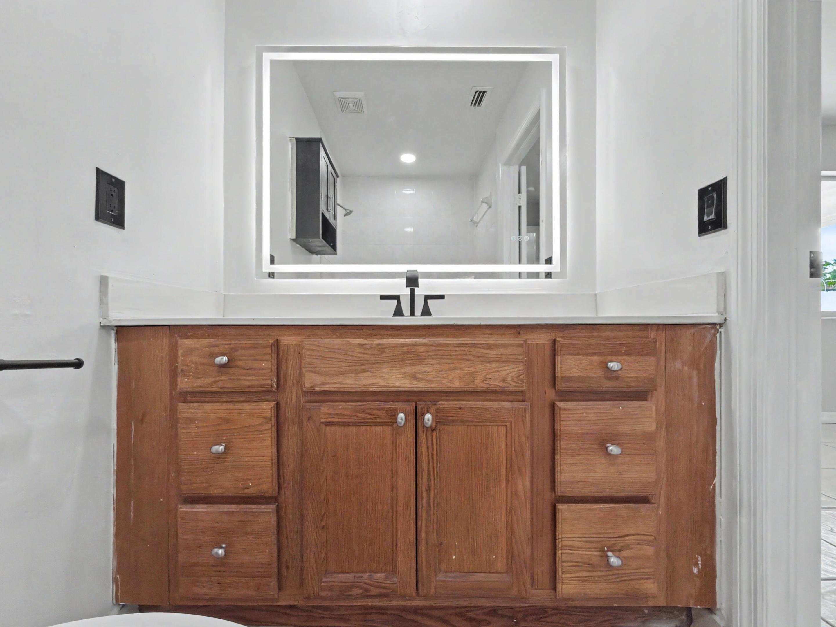 PRINCETON SQUARE SUB - Residential Lease