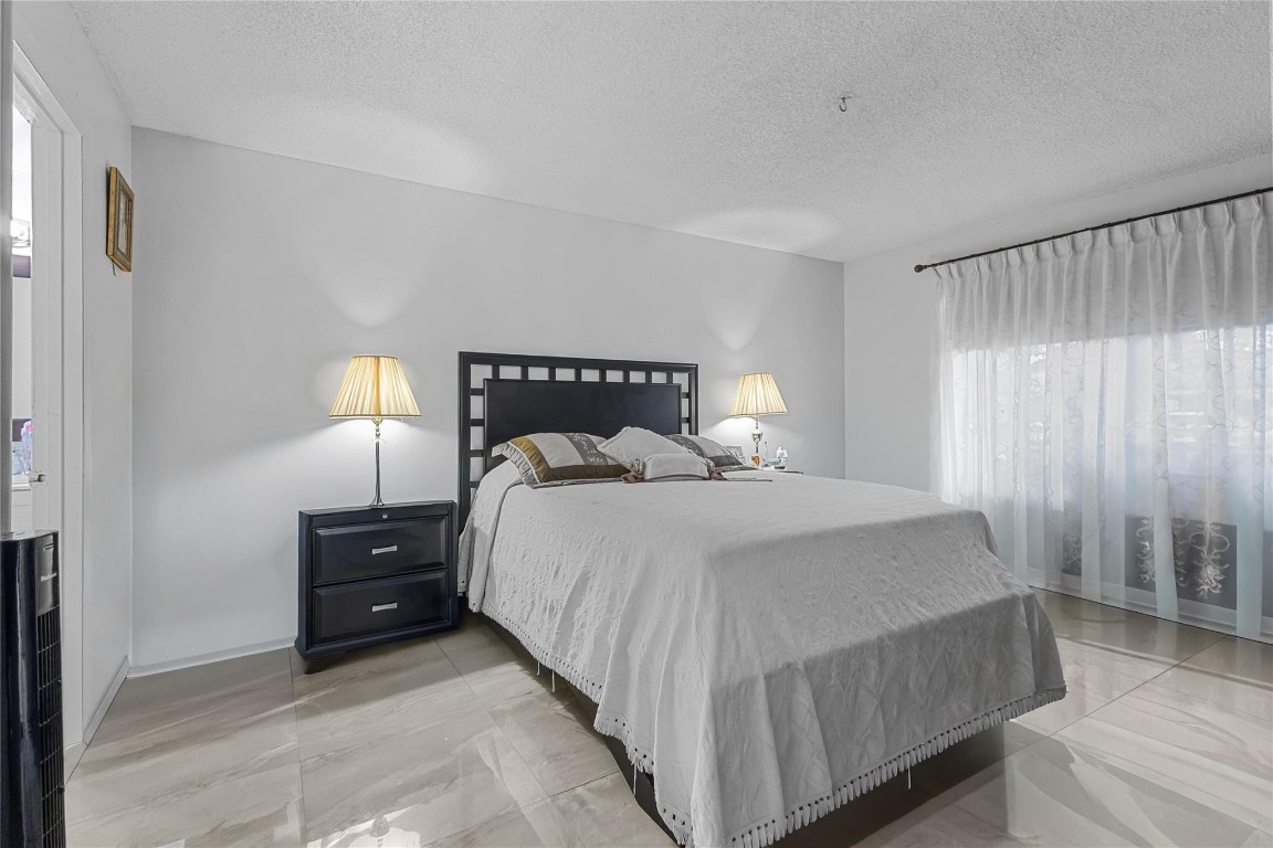 OAKBROOK IV V VI VII CONDO - Residential