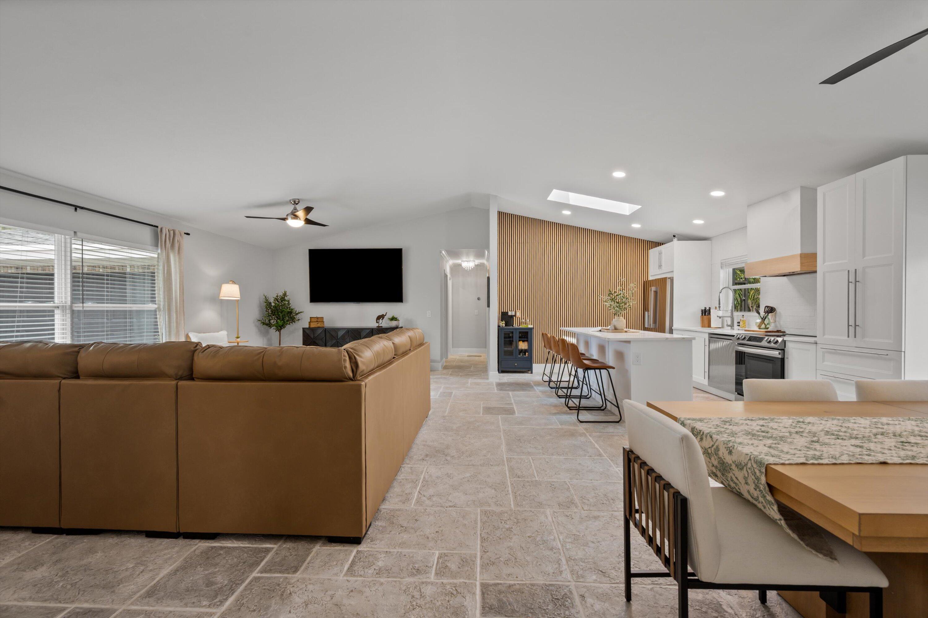 SUGAR POND MANOR OF WELLINGTON - Residential Lease