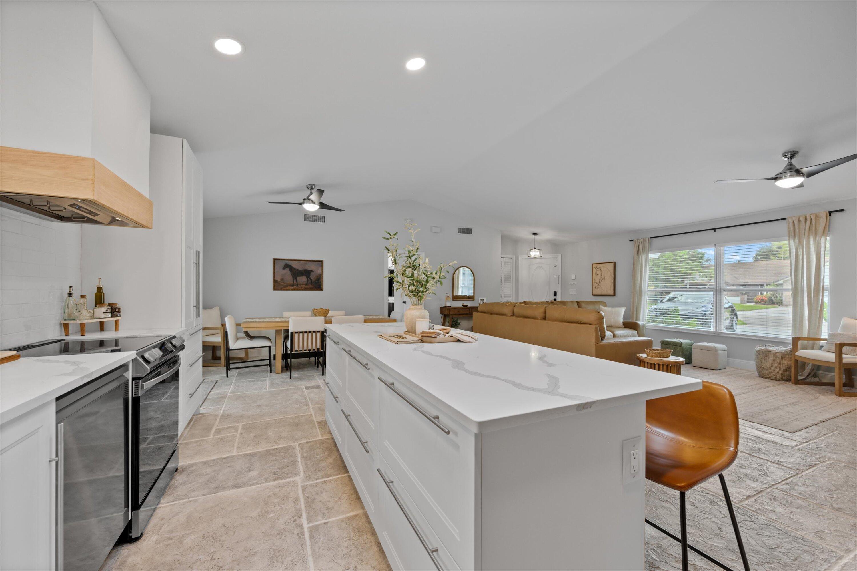 SUGAR POND MANOR OF WELLINGTON - Residential Lease