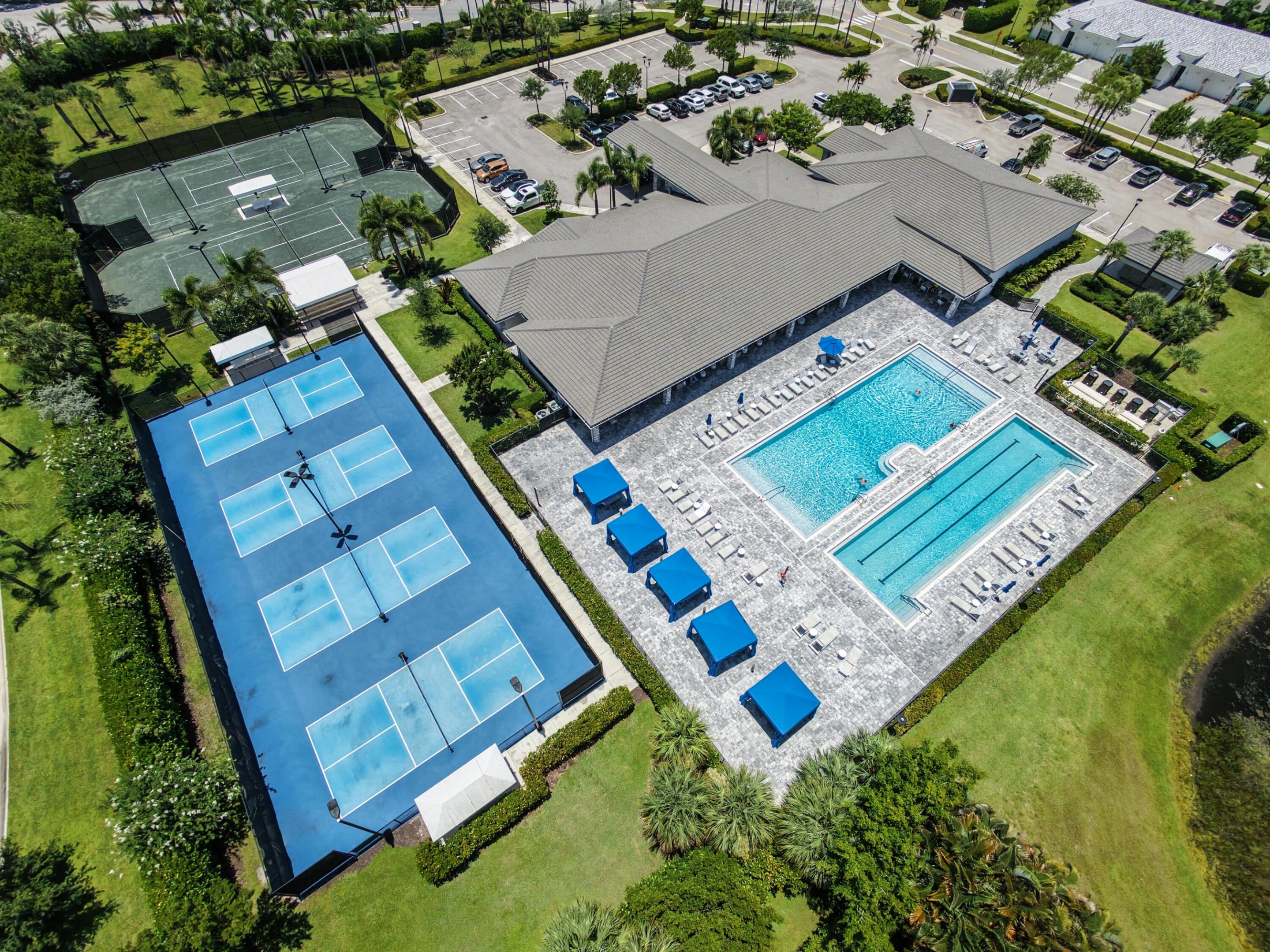 AVALON TRAILS AT VILLAGES OF ORIOLE PUD - Residential