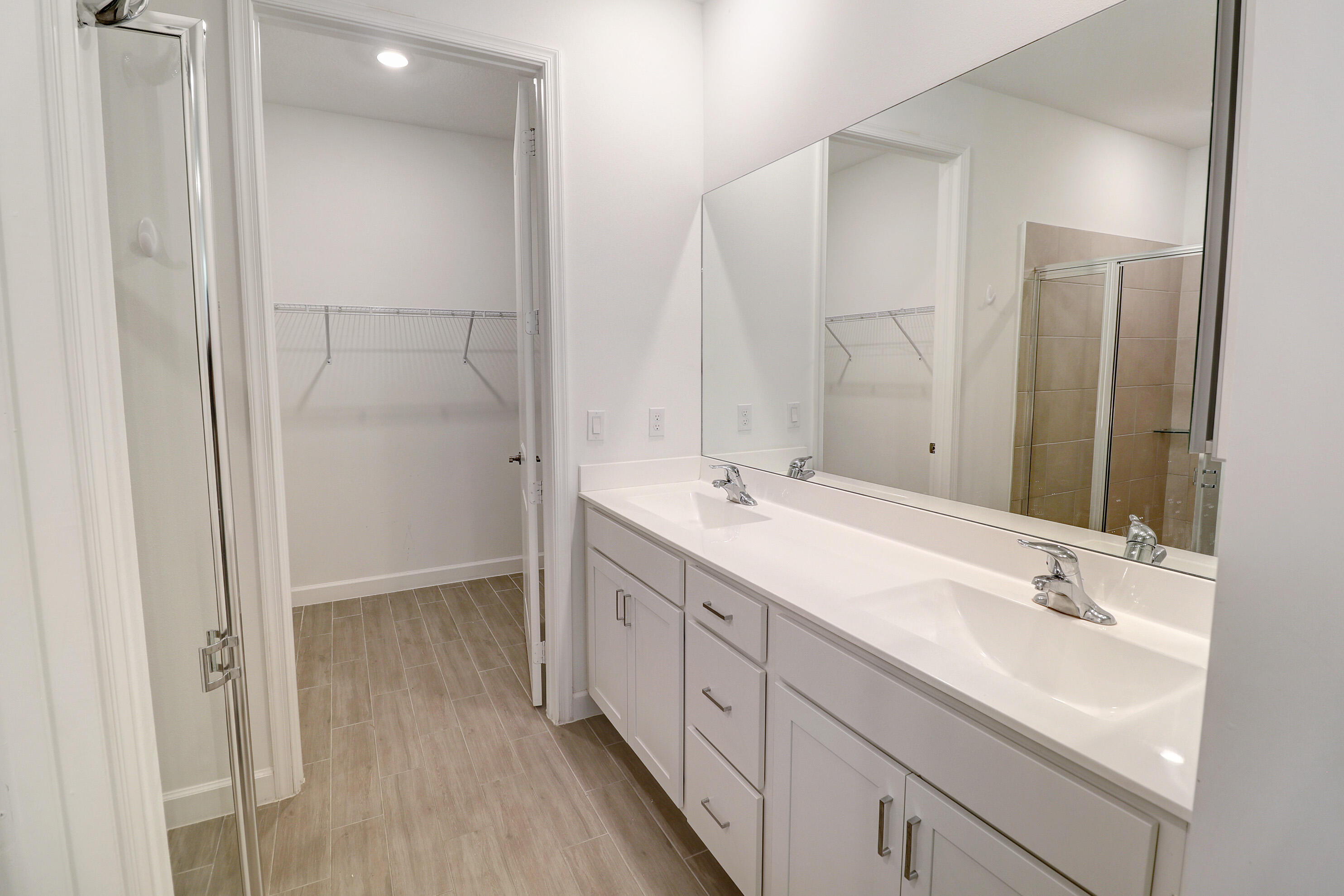 AVALON TRAILS AT VILLAGES OF ORIOLE PUD - Residential