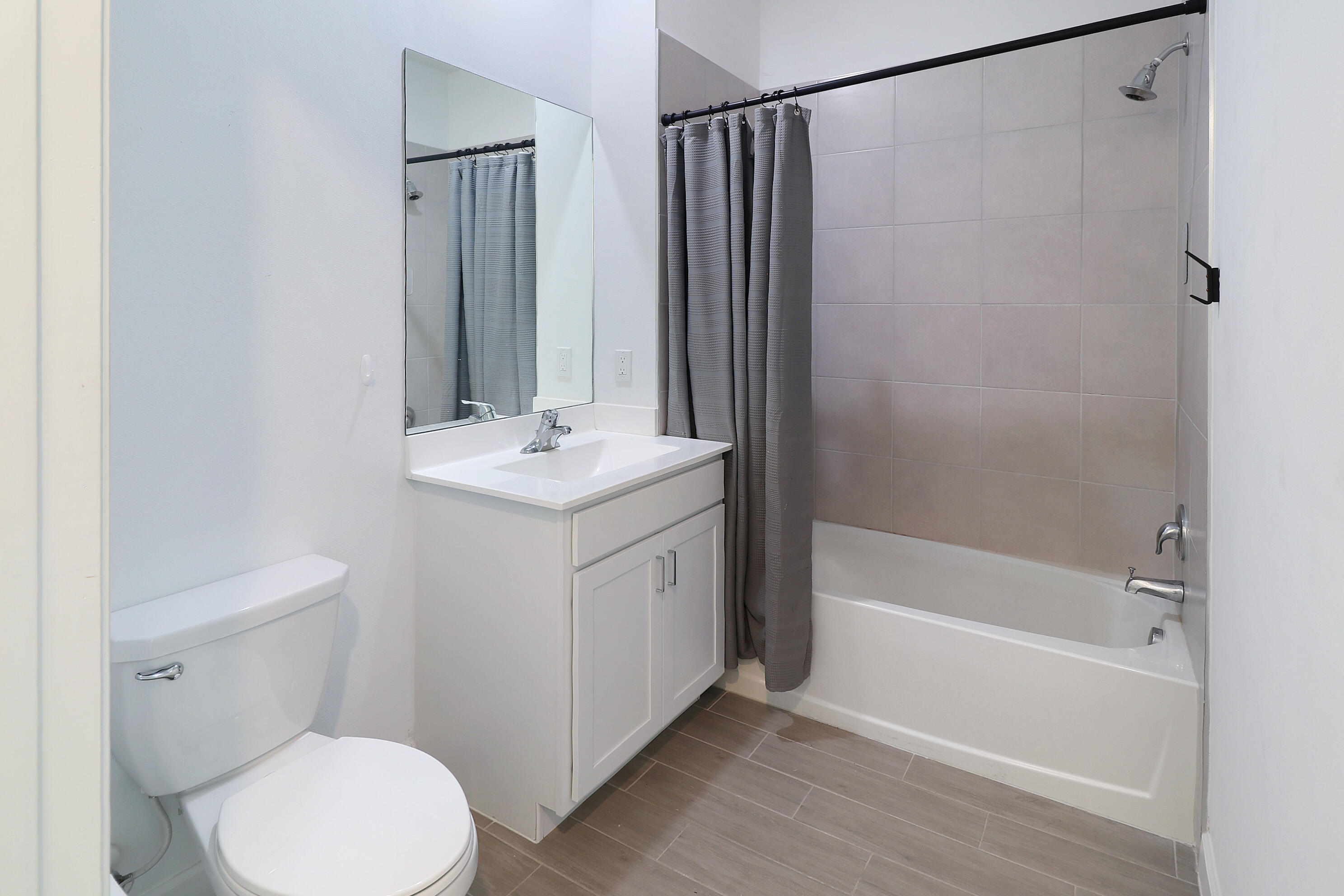 AVALON TRAILS AT VILLAGES OF ORIOLE PUD - Residential