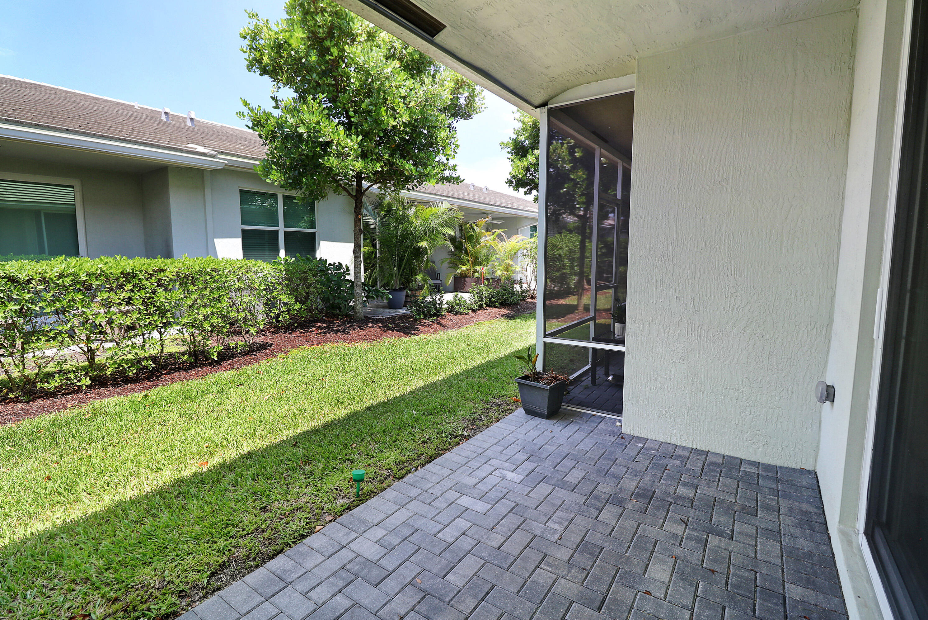 AVALON TRAILS AT VILLAGES OF ORIOLE PUD - Residential