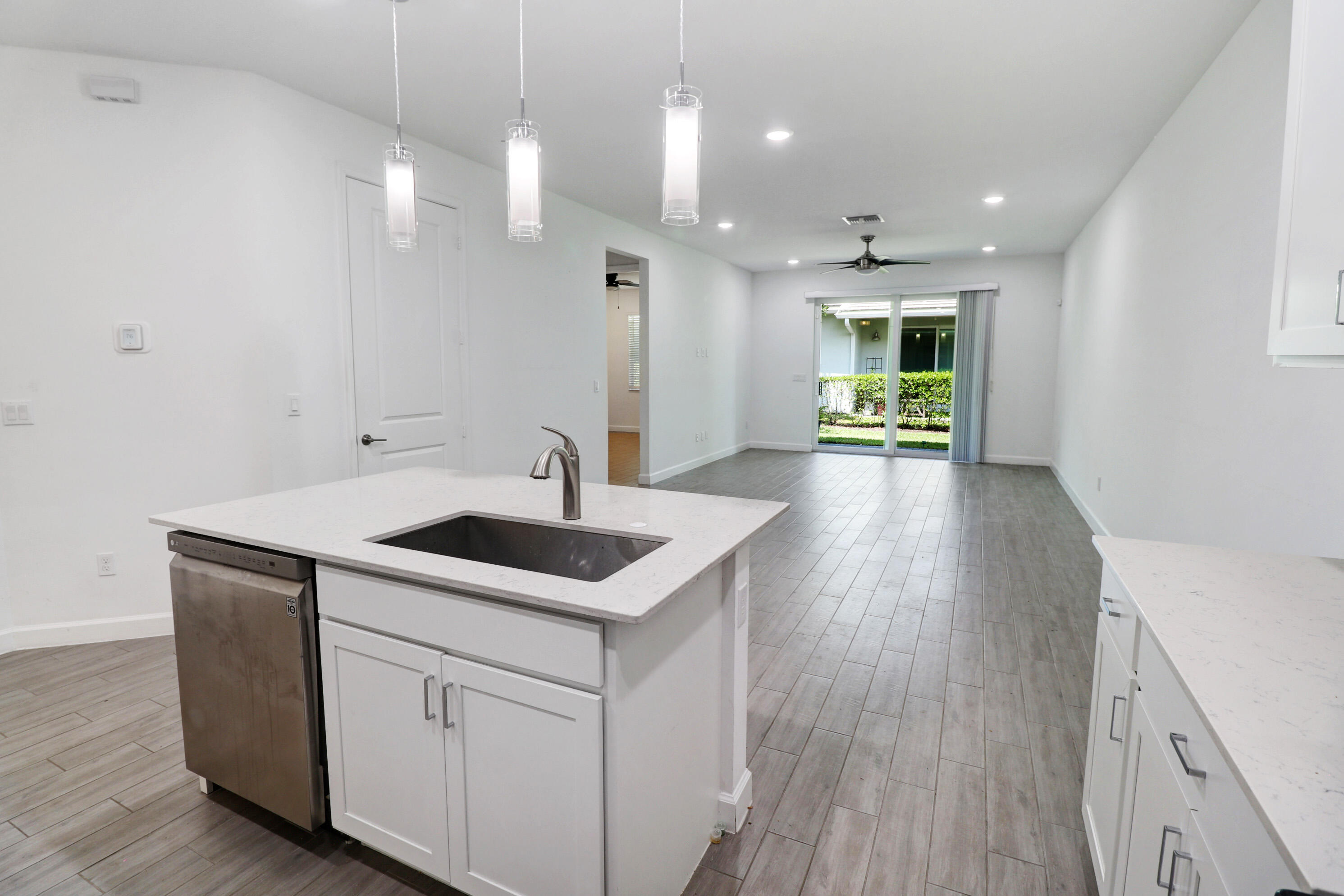 AVALON TRAILS AT VILLAGES OF ORIOLE PUD - Residential