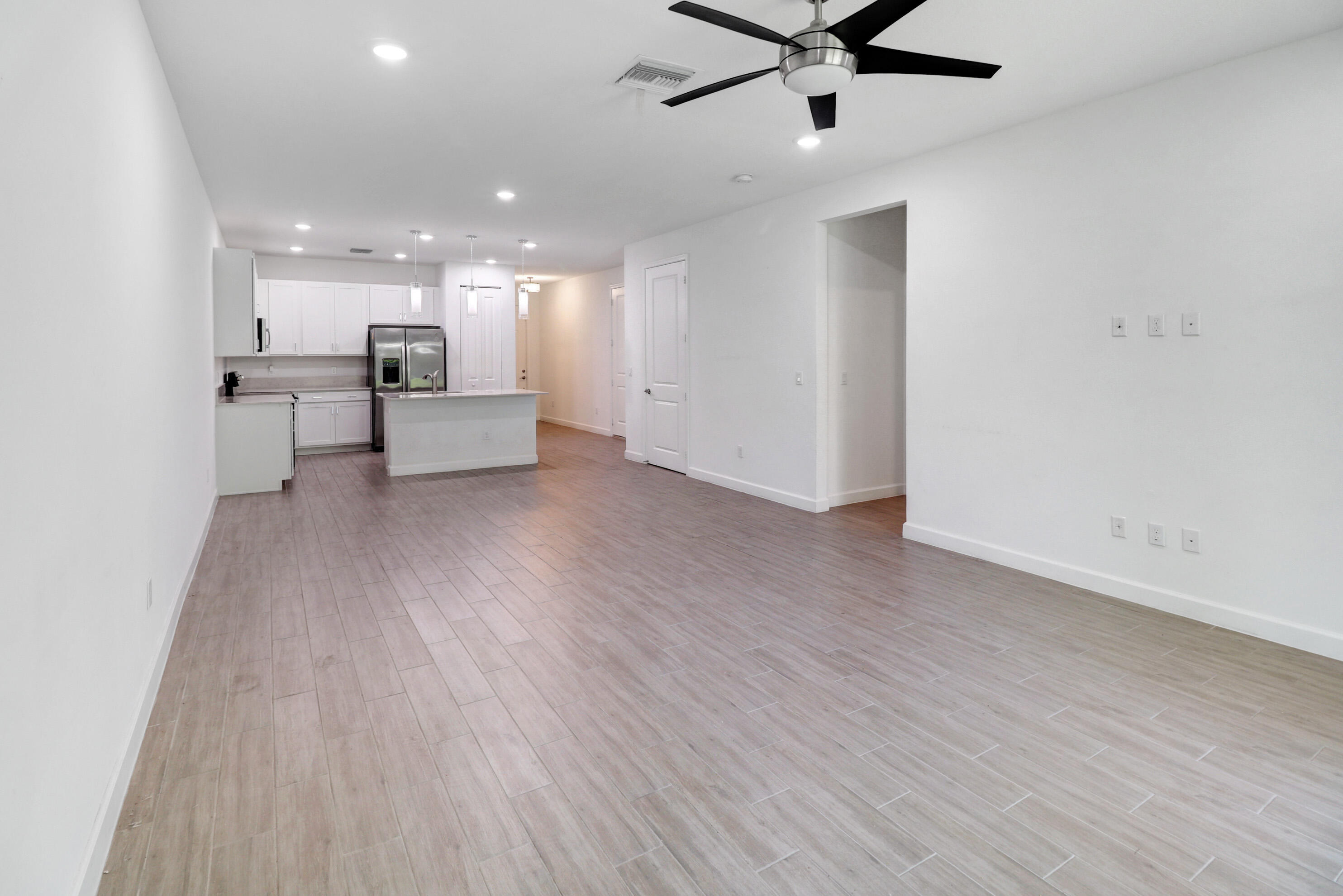 AVALON TRAILS AT VILLAGES OF ORIOLE PUD - Residential