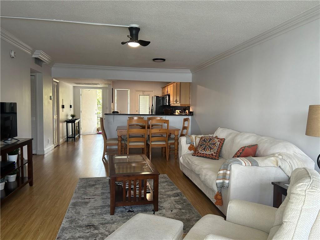 NO 42 PALM-AIRE COUNTRY CLUB - Residential Lease