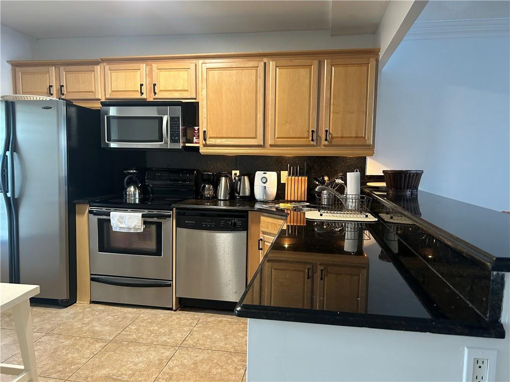 NO 42 PALM-AIRE COUNTRY CLUB - Residential Lease