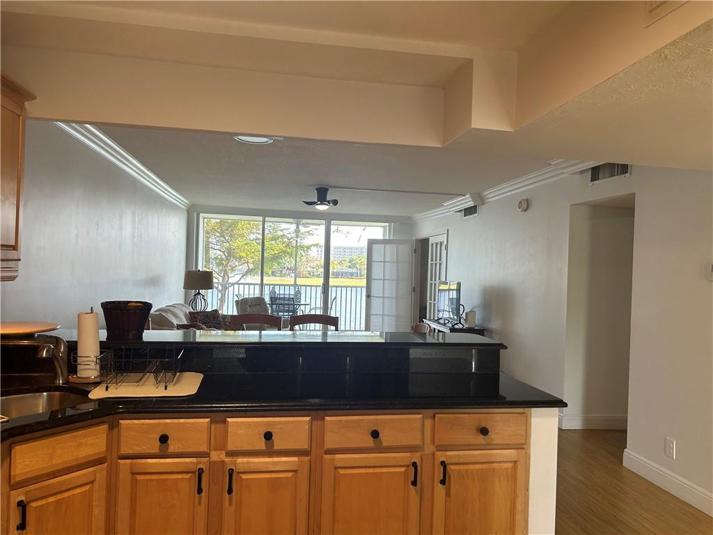 NO 42 PALM-AIRE COUNTRY CLUB - Residential Lease