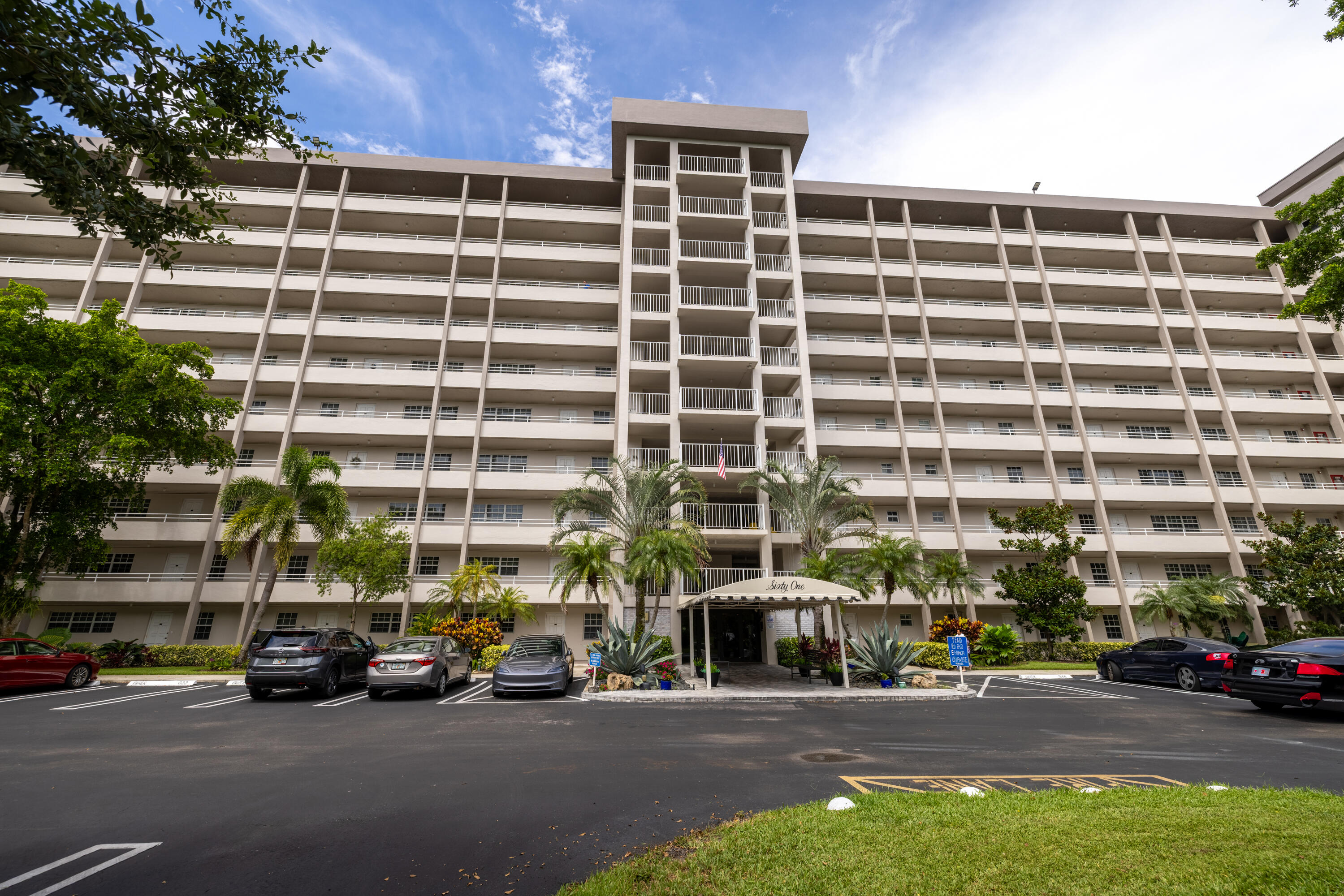 NO 61 PALM-AIRE COUNTRY CLUB - Residential Lease