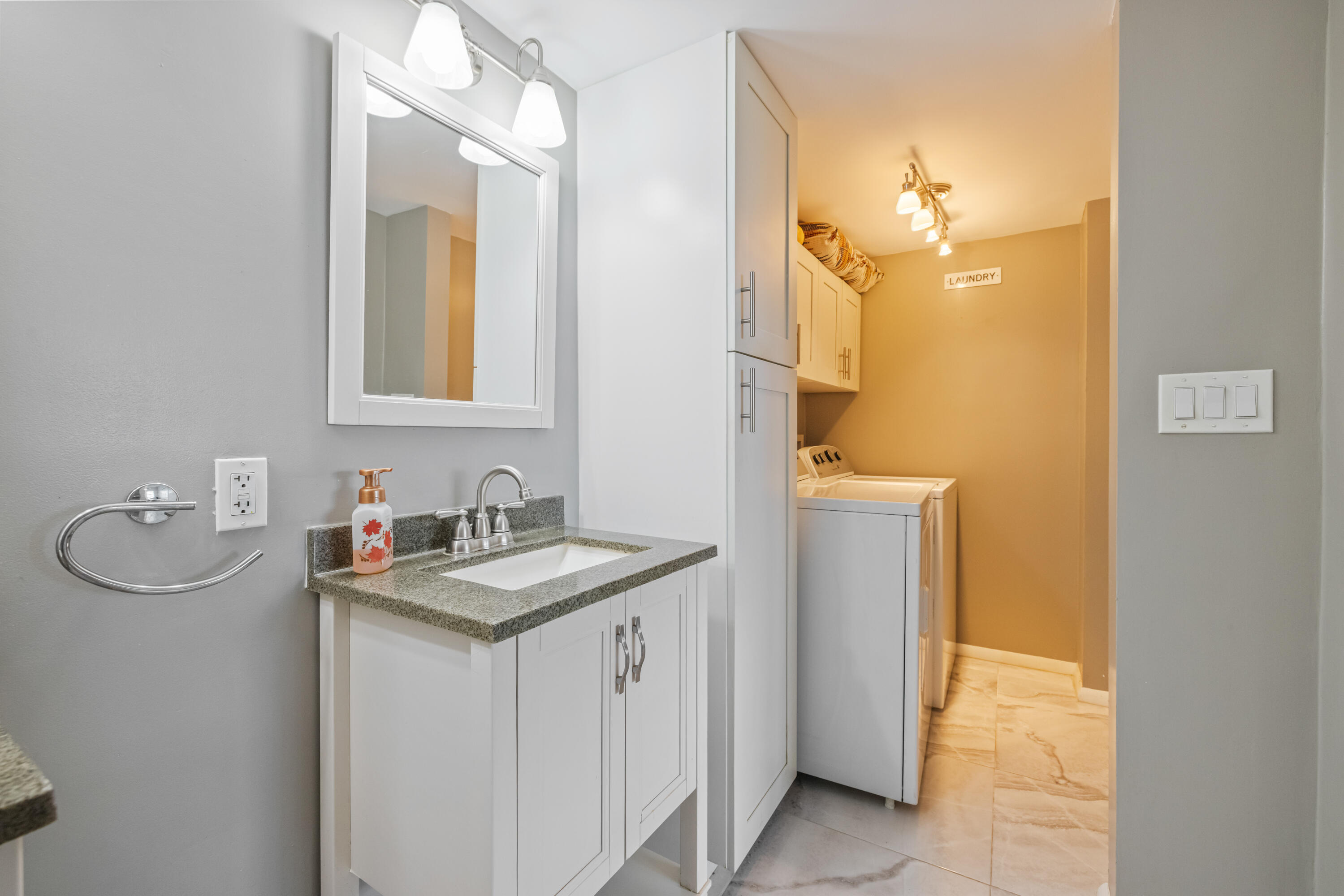 NO 61 PALM-AIRE COUNTRY CLUB - Residential Lease