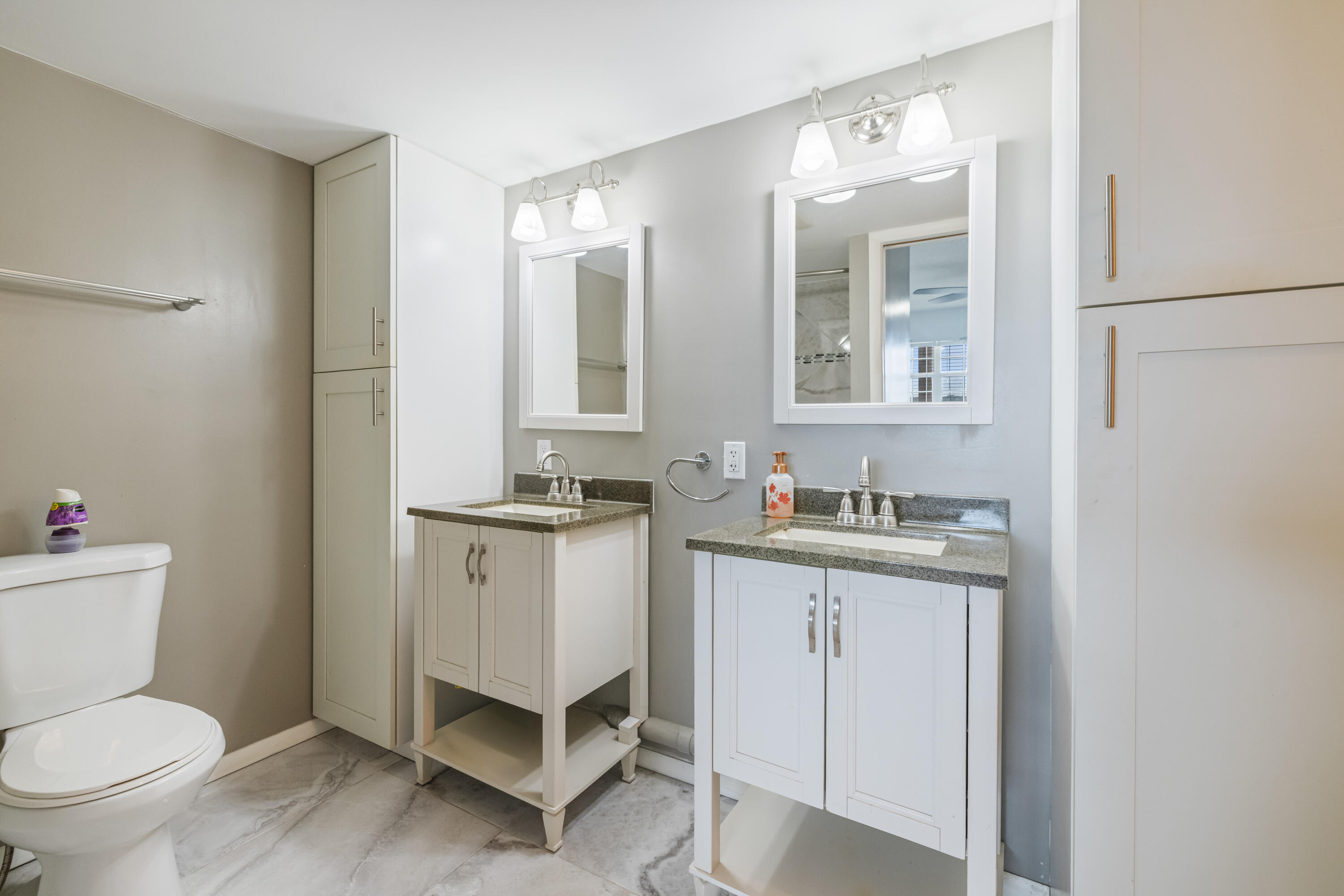 NO 61 PALM-AIRE COUNTRY CLUB - Residential Lease