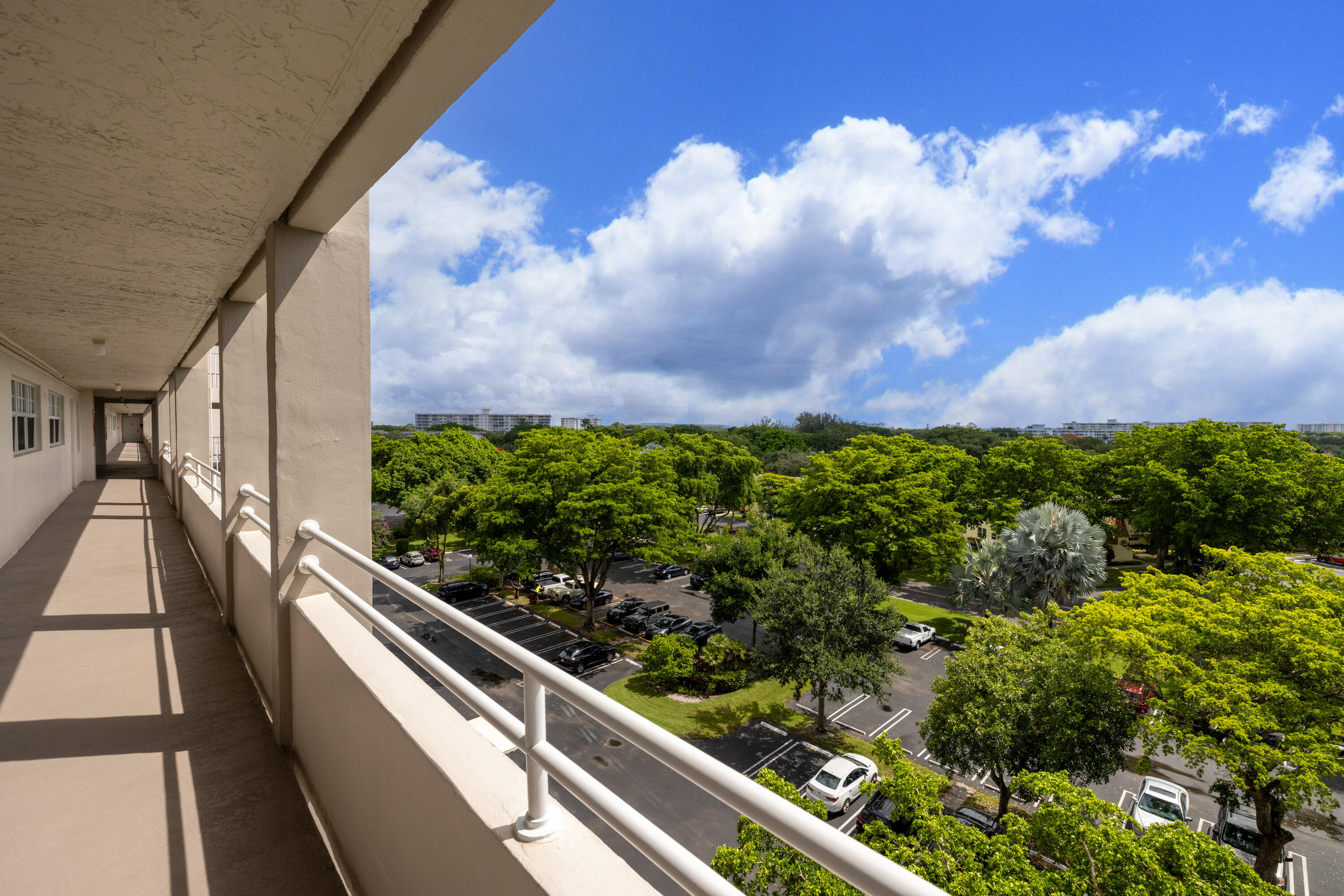 NO 61 PALM-AIRE COUNTRY CLUB - Residential Lease