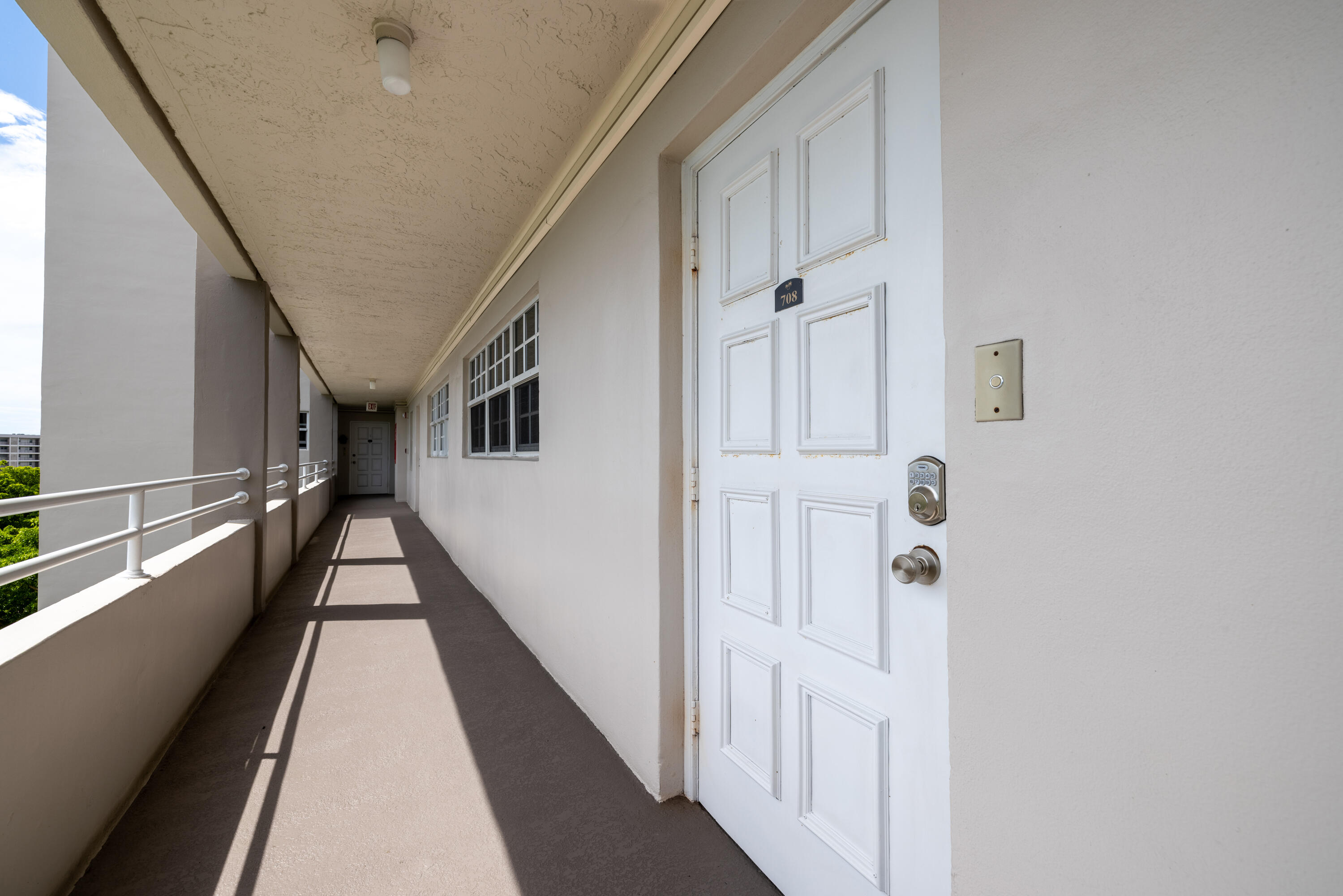 NO 61 PALM-AIRE COUNTRY CLUB - Residential Lease