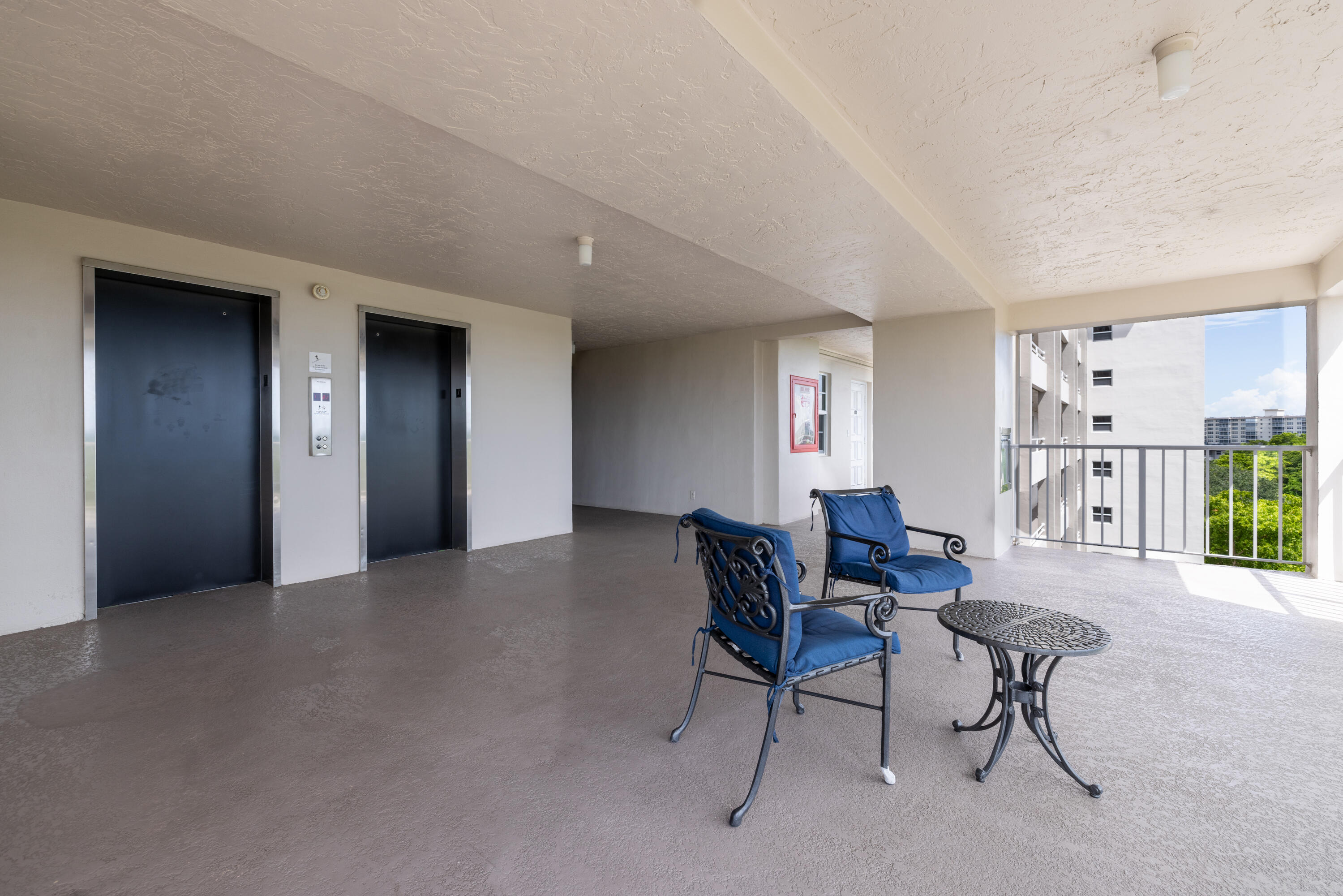 NO 61 PALM-AIRE COUNTRY CLUB - Residential Lease