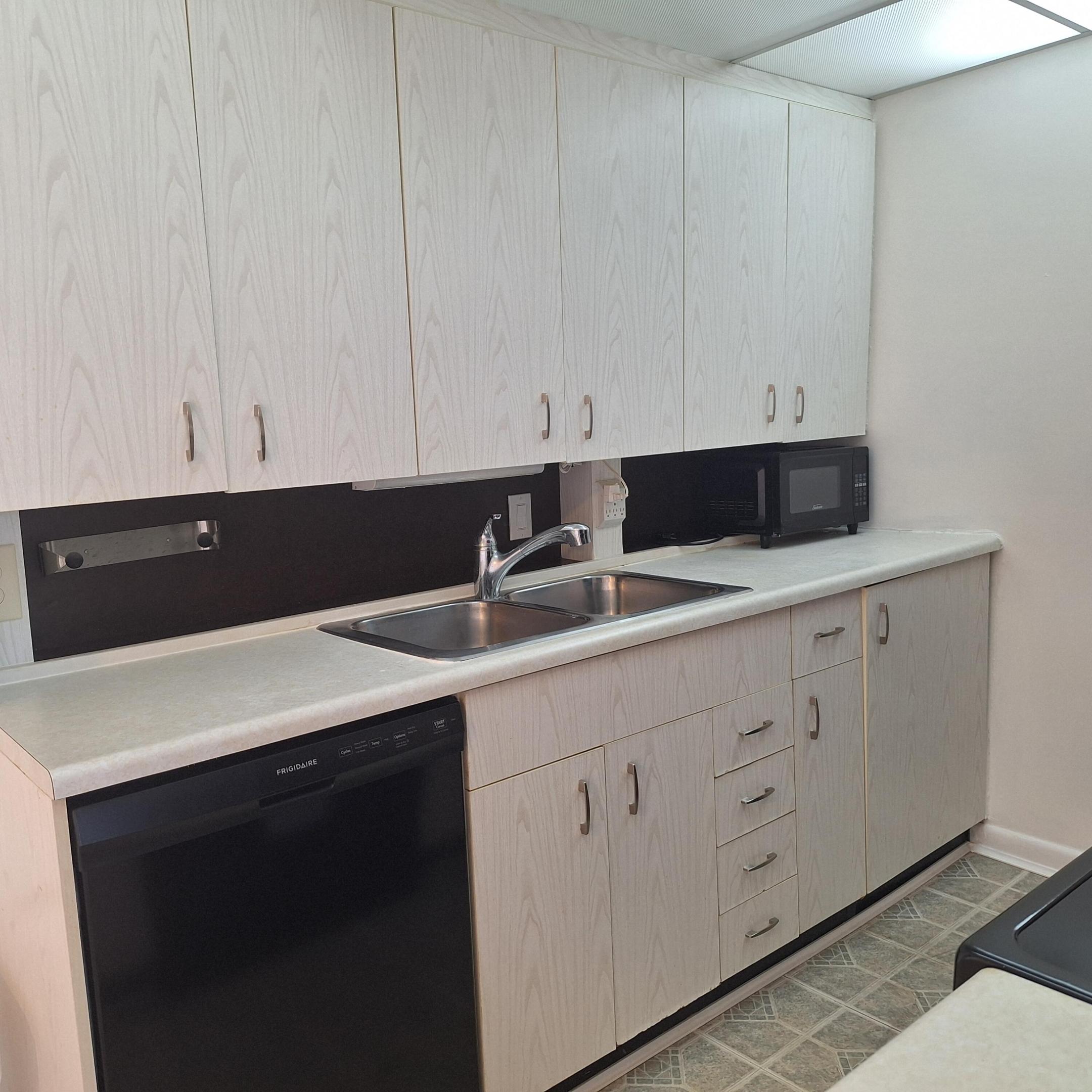 CORNWALL AT CENTURY VILLAGE CONDO - Residential Lease