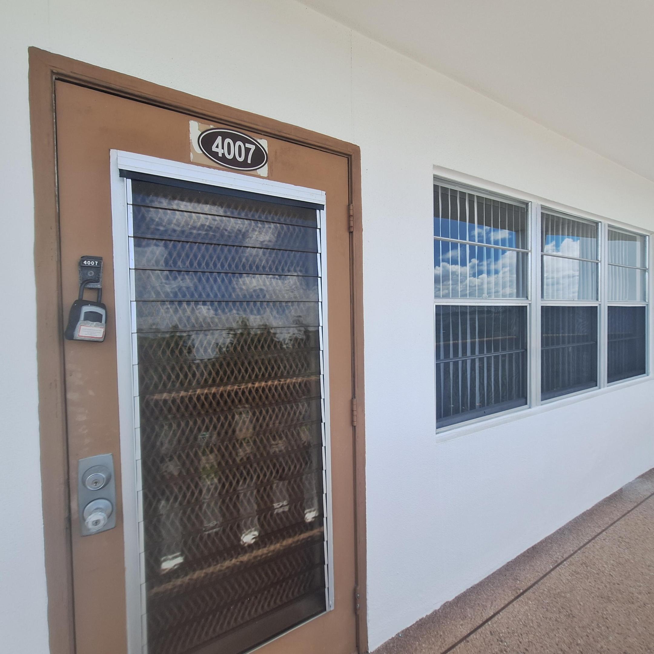 CORNWALL AT CENTURY VILLAGE CONDO - Residential Lease