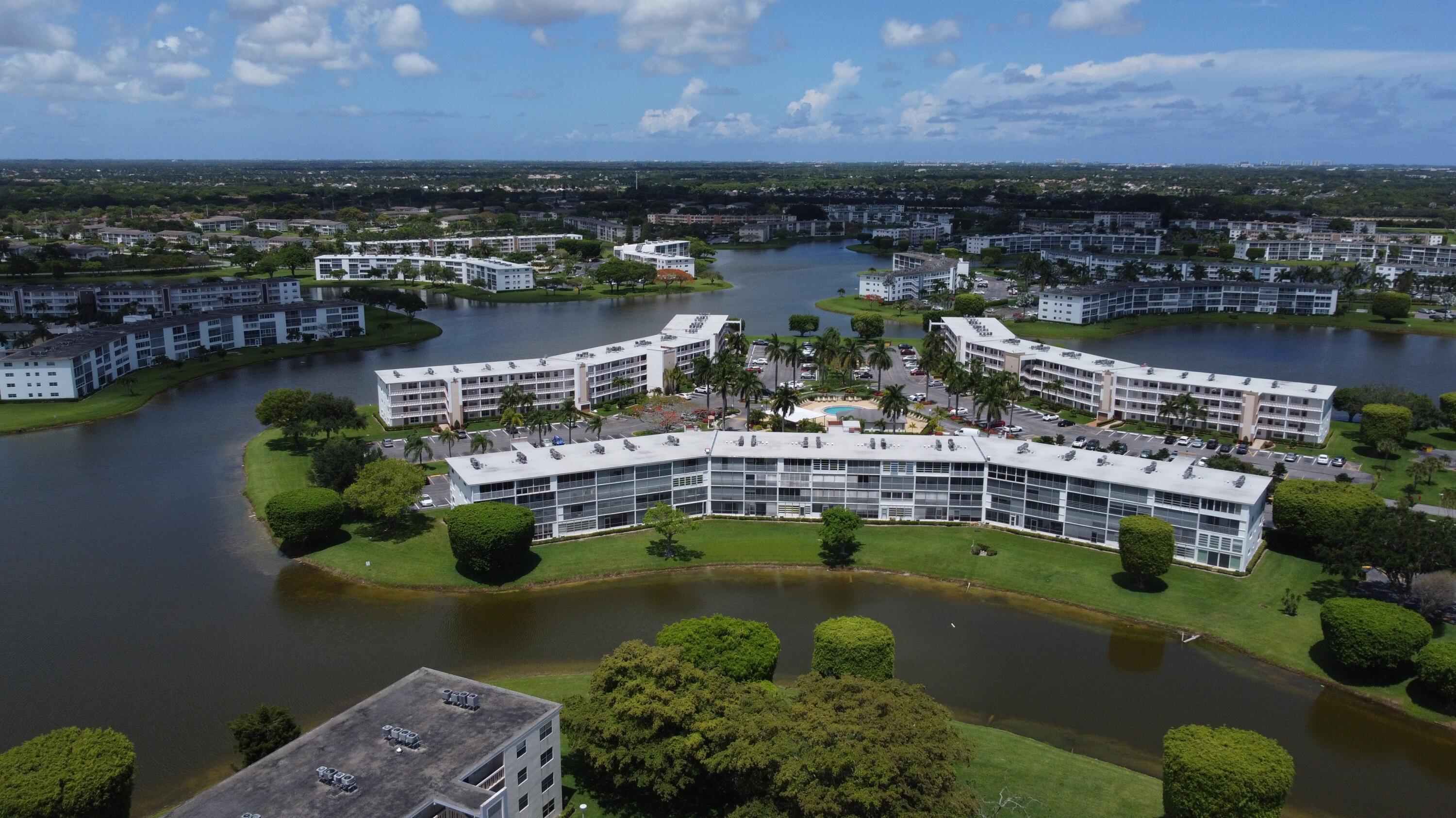 CORNWALL AT CENTURY VILLAGE CONDO - Residential Lease