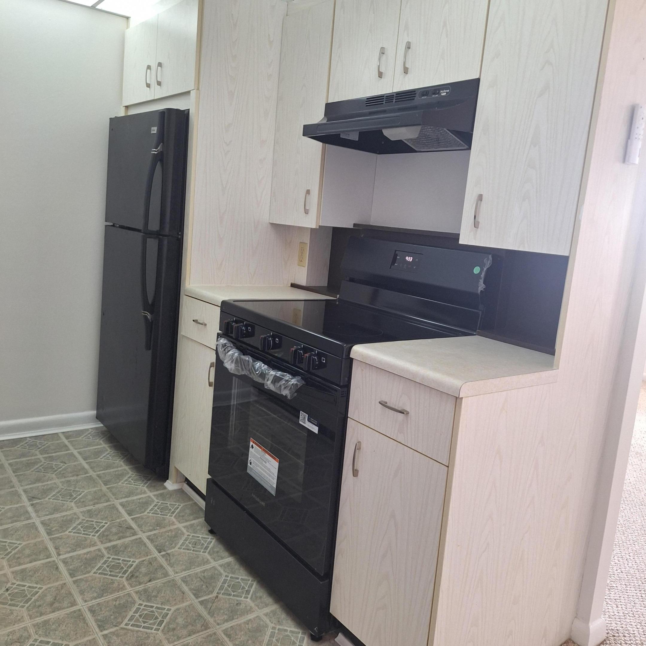 CORNWALL AT CENTURY VILLAGE CONDO - Residential Lease