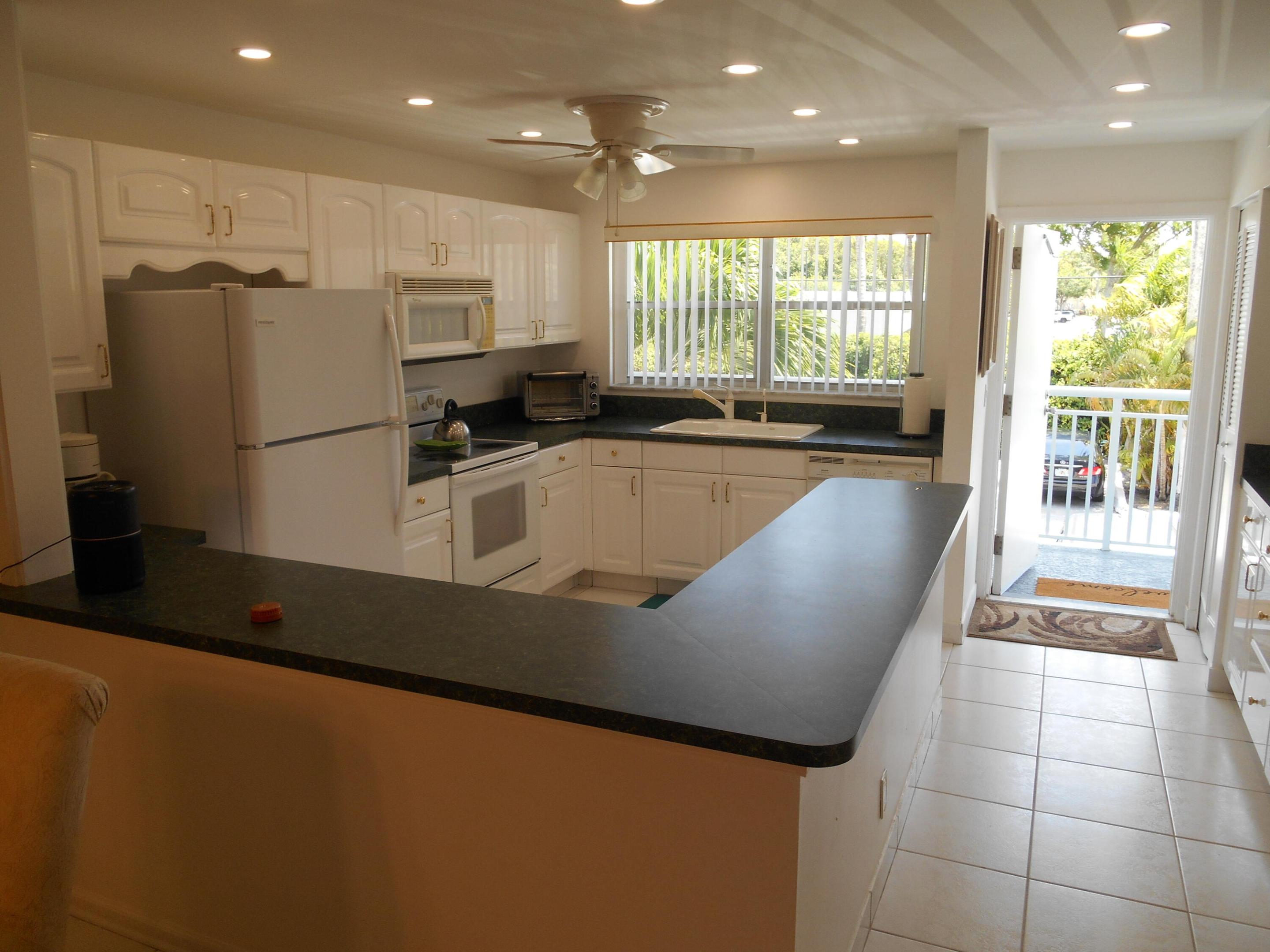 SEAGATE OF GULFSTREAM CONDO - Residential Lease
