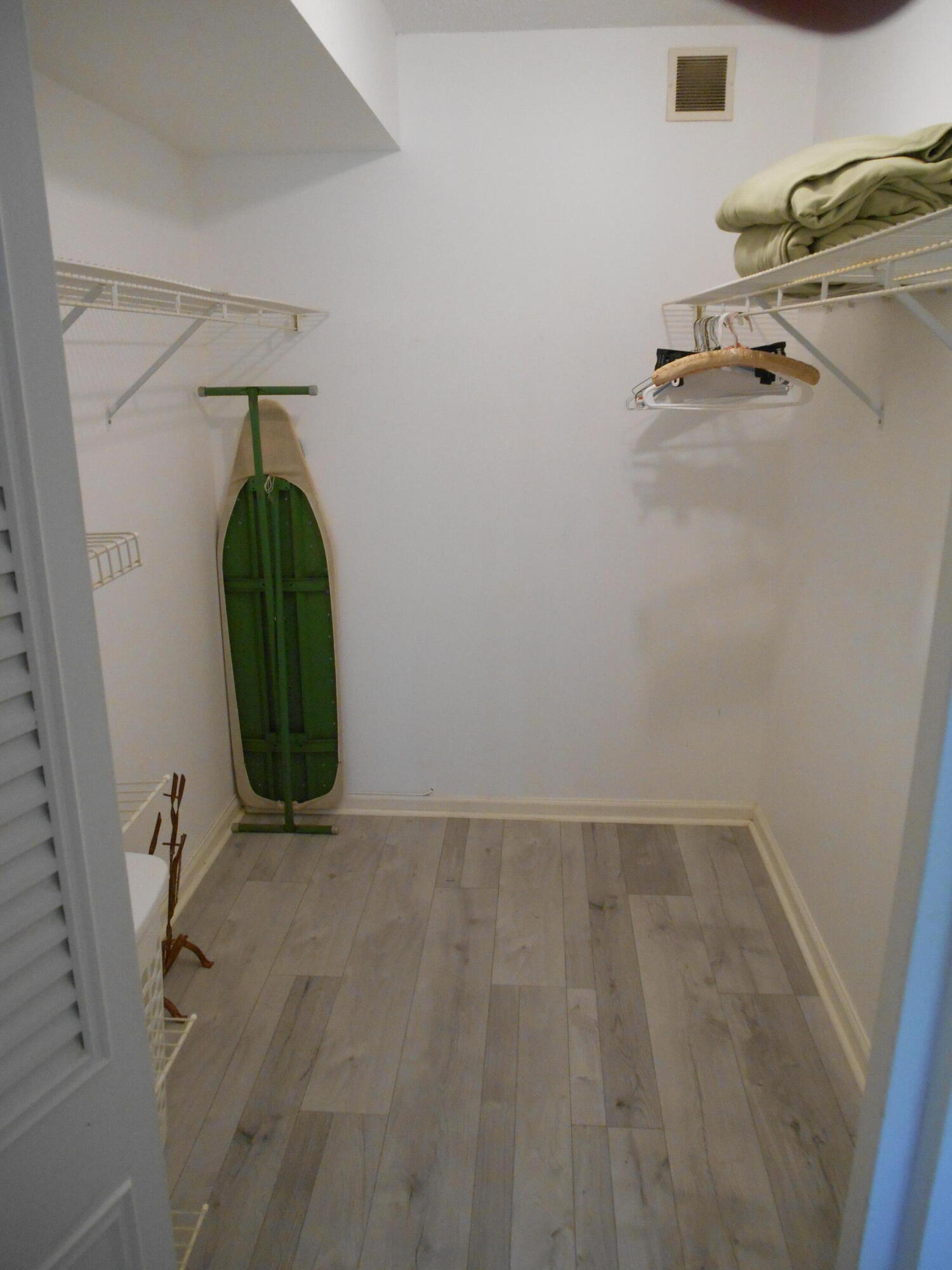 SEAGATE OF GULFSTREAM CONDO - Residential Lease